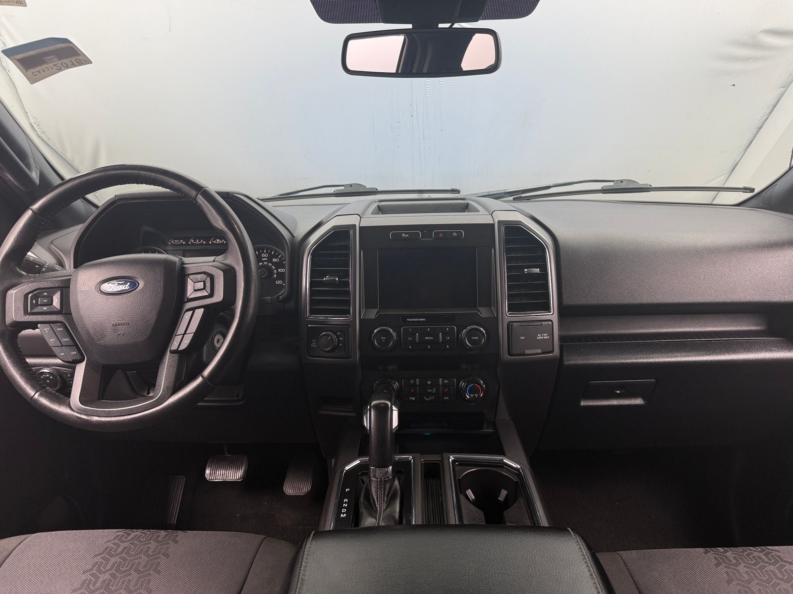 Thumbnail: 2019 Ford Econoline - 3