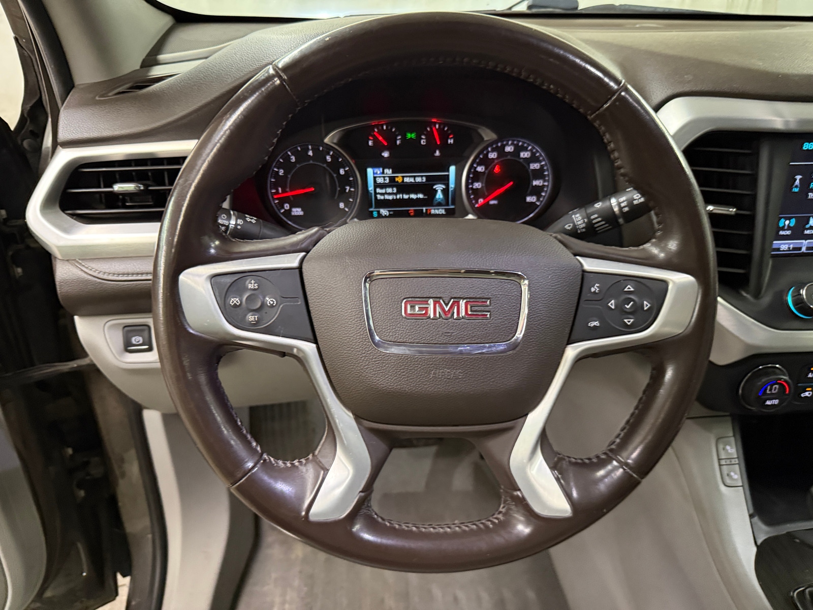Thumbnail: 2019 GMC Acadia - 4