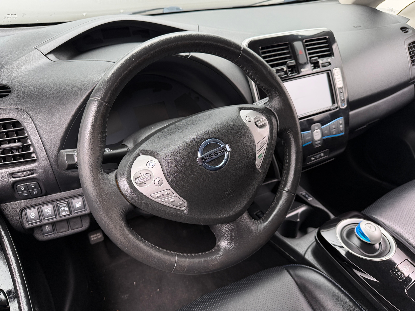 Thumbnail: 2015 Nissan Leaf - 4