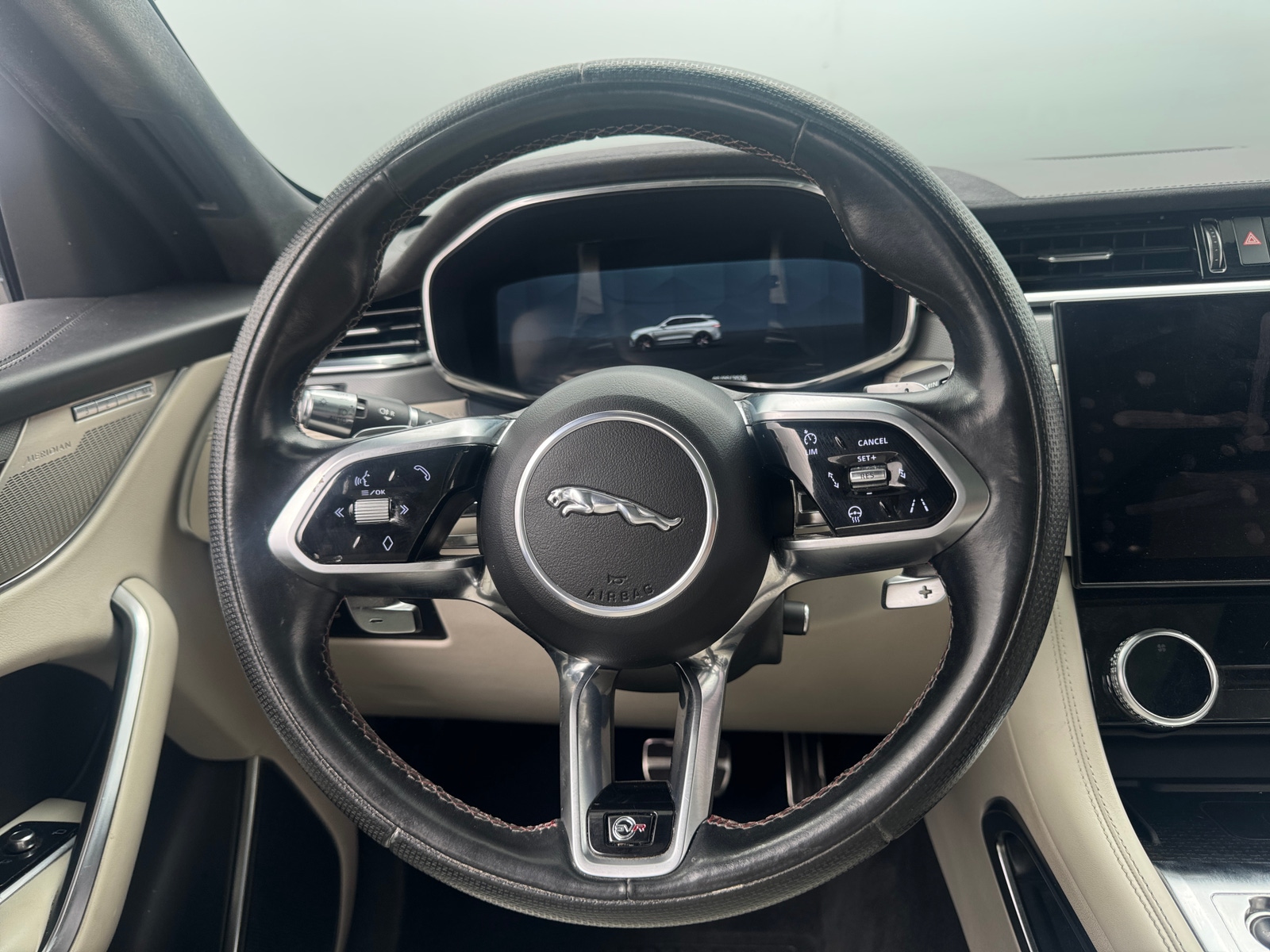 Thumbnail: 2022 Jaguar F-Pace - 5