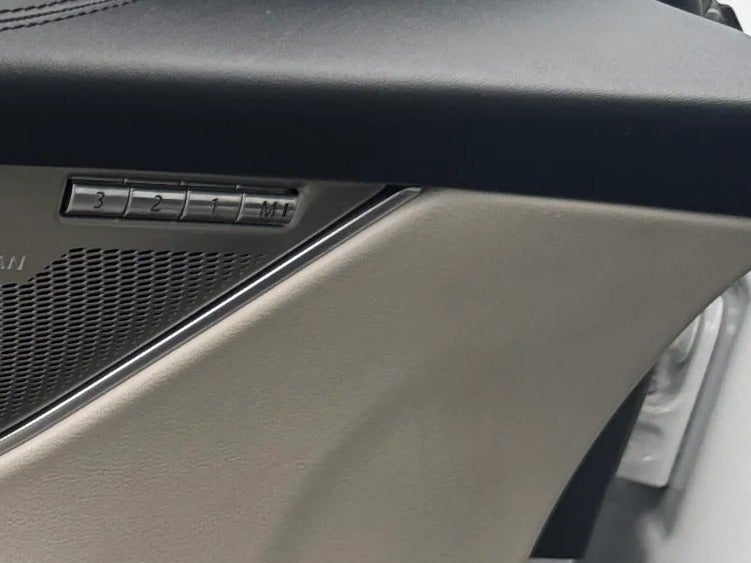 2022 Jaguar F-Pace SVR - Photo 20