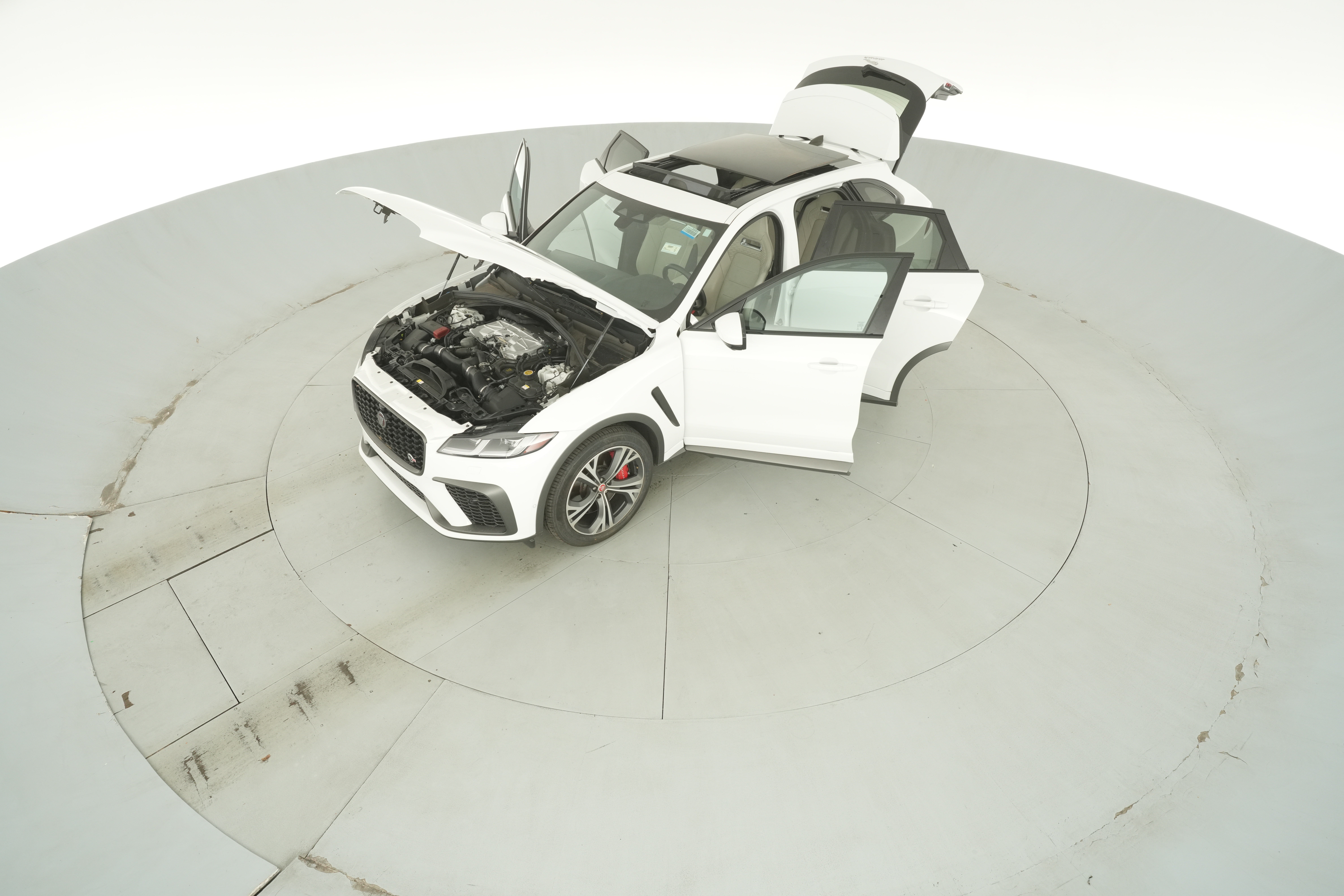 2022 Jaguar F-Pace SVR - Photo 50