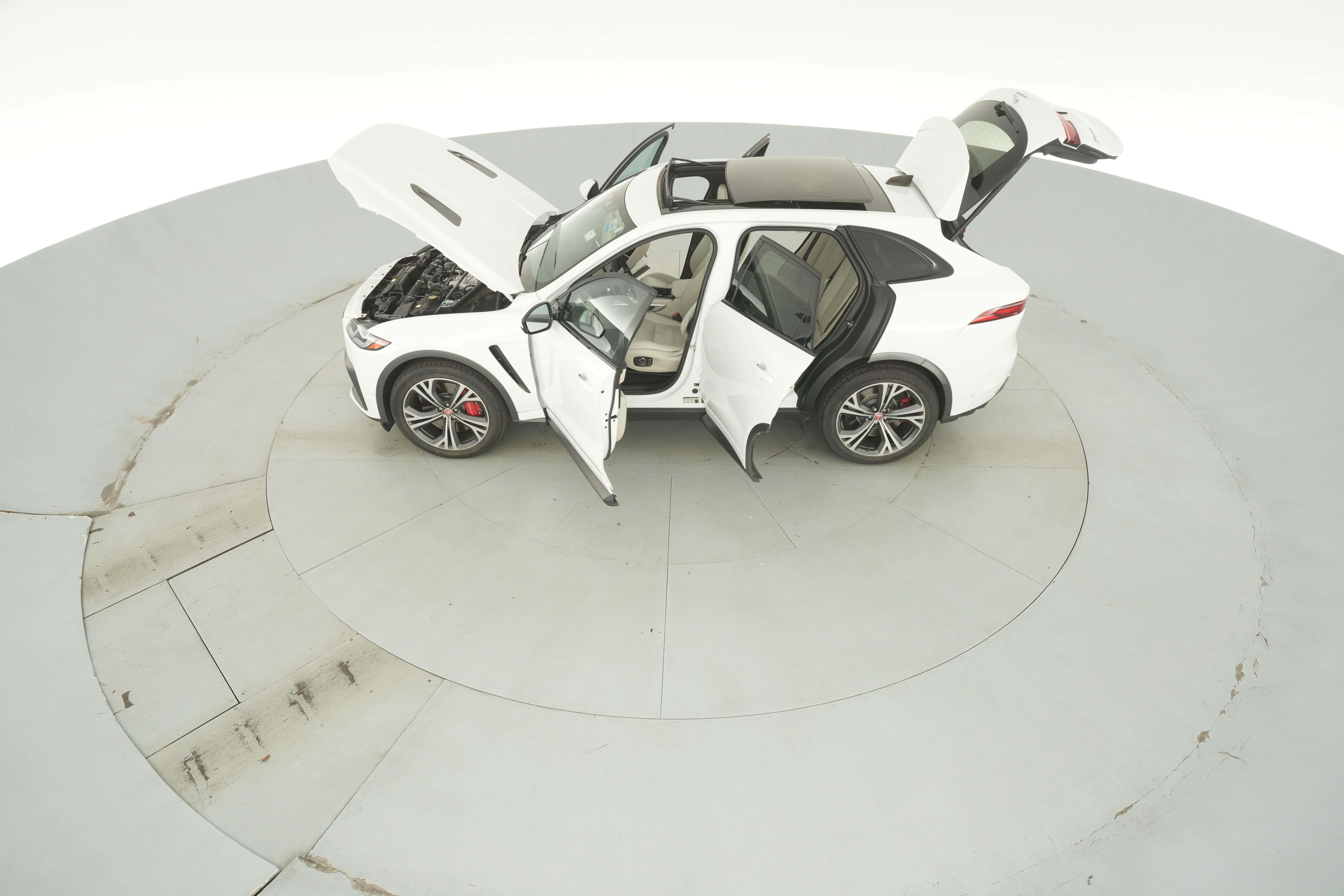 2022 Jaguar F-Pace SVR - Photo 52