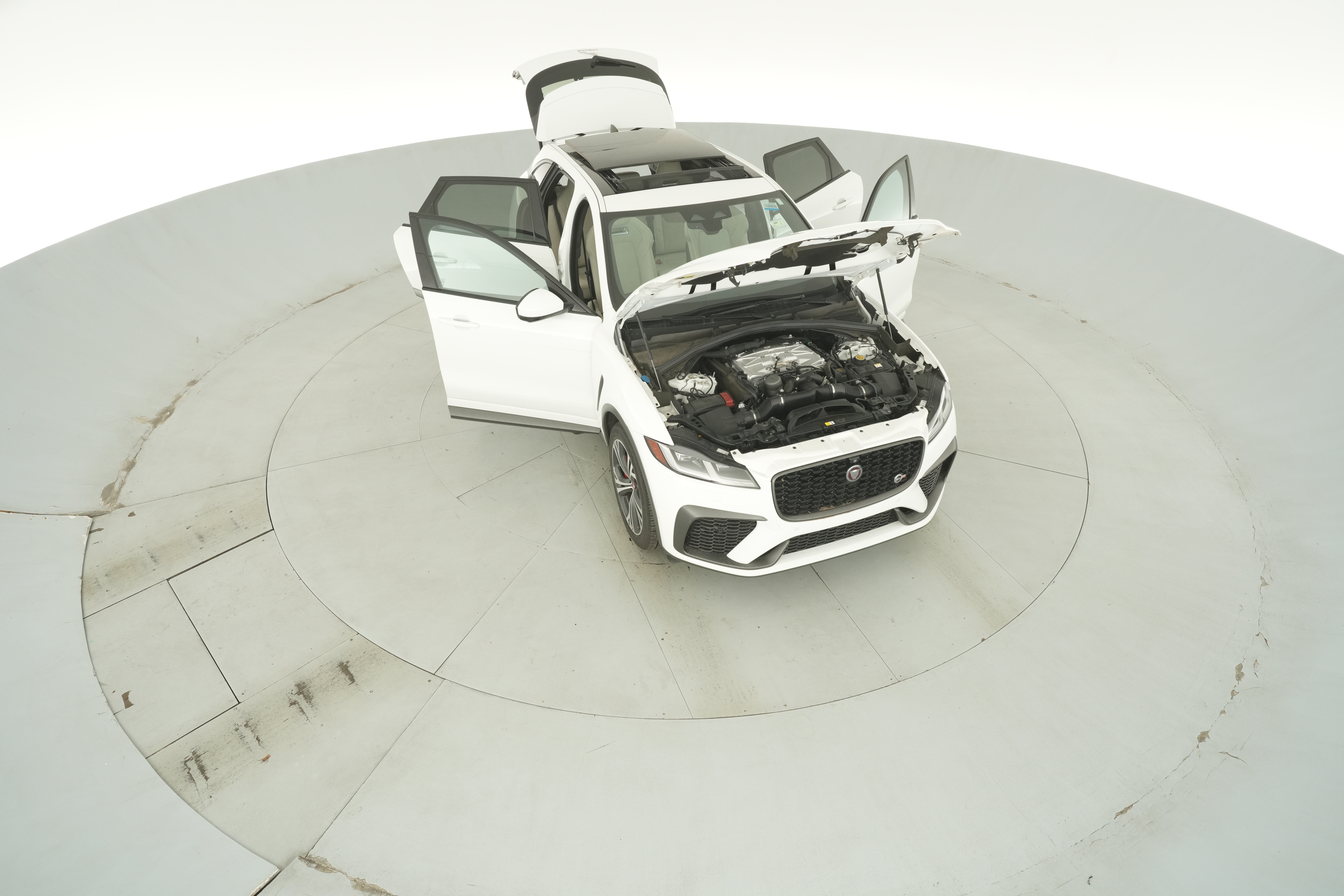 2022 Jaguar F-Pace SVR - Photo 63