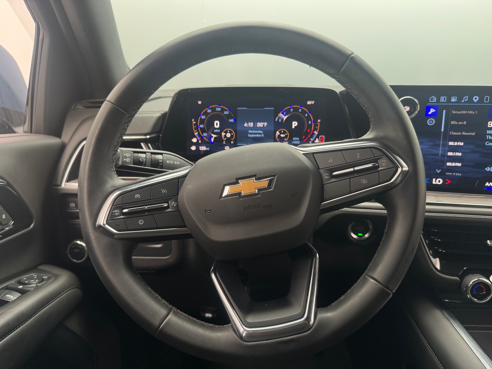 Thumbnail: 2025 Chevrolet Suburban - 5
