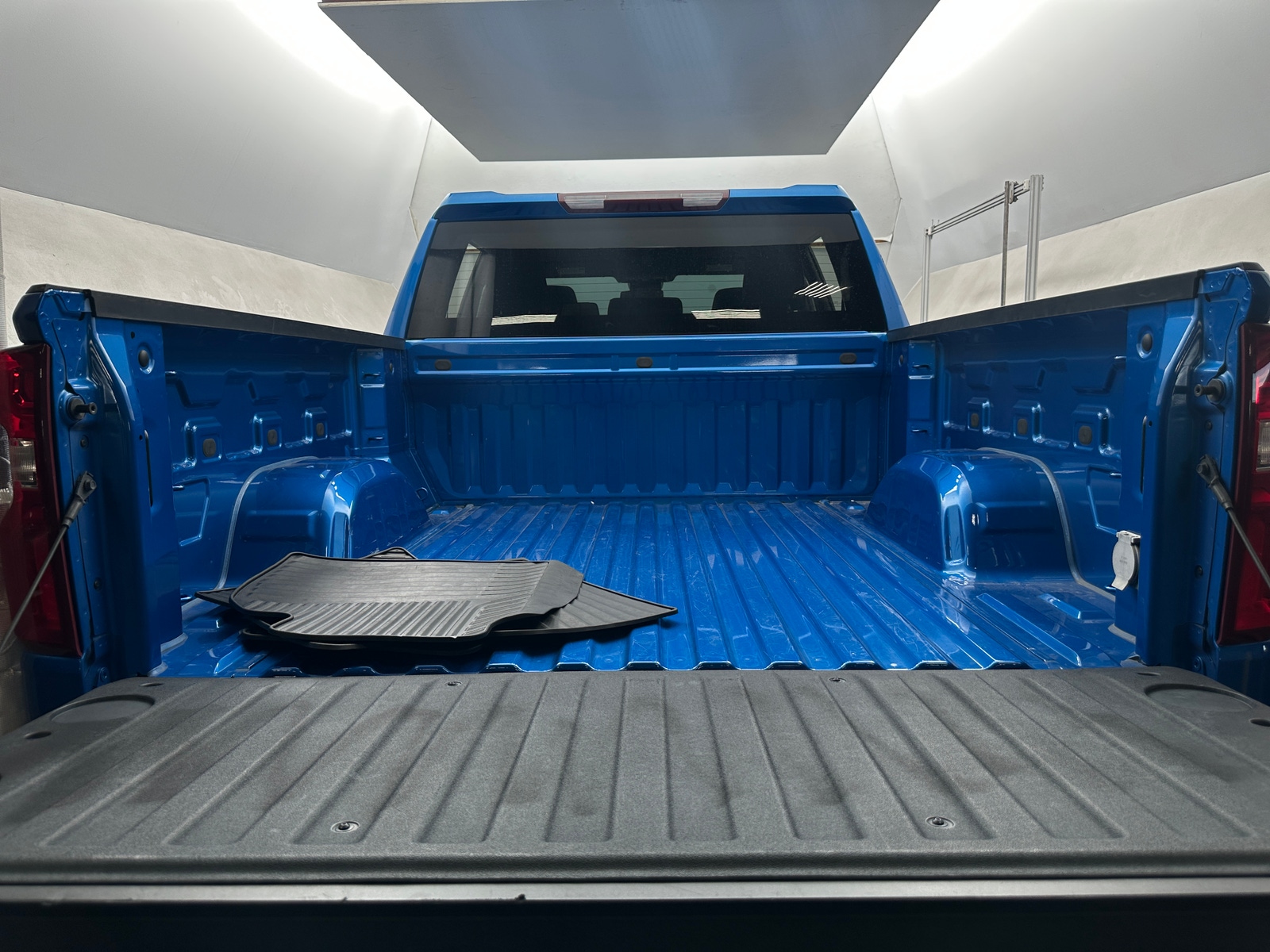 Thumbnail: 2022 Chevrolet Silverado 1500 - 7