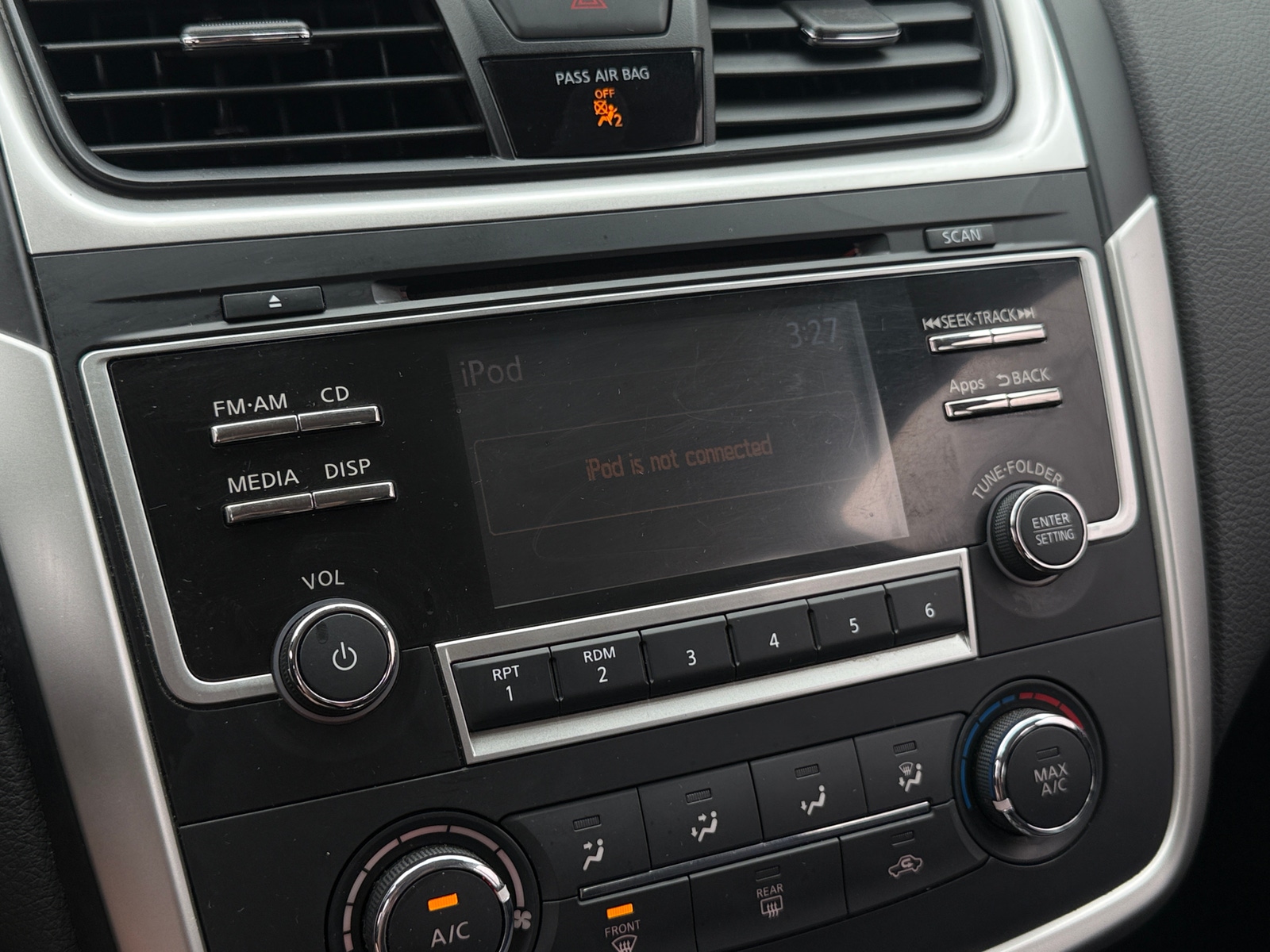 Thumbnail: 2016 Nissan Altima - 4