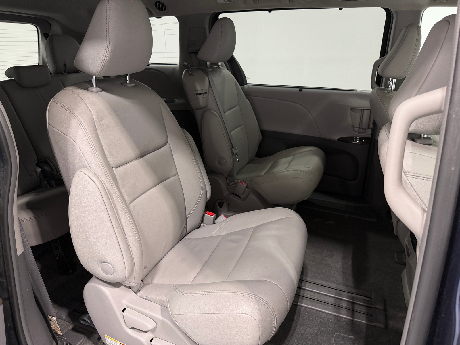 Thumbnail: 2018 Toyota Sienna - 5