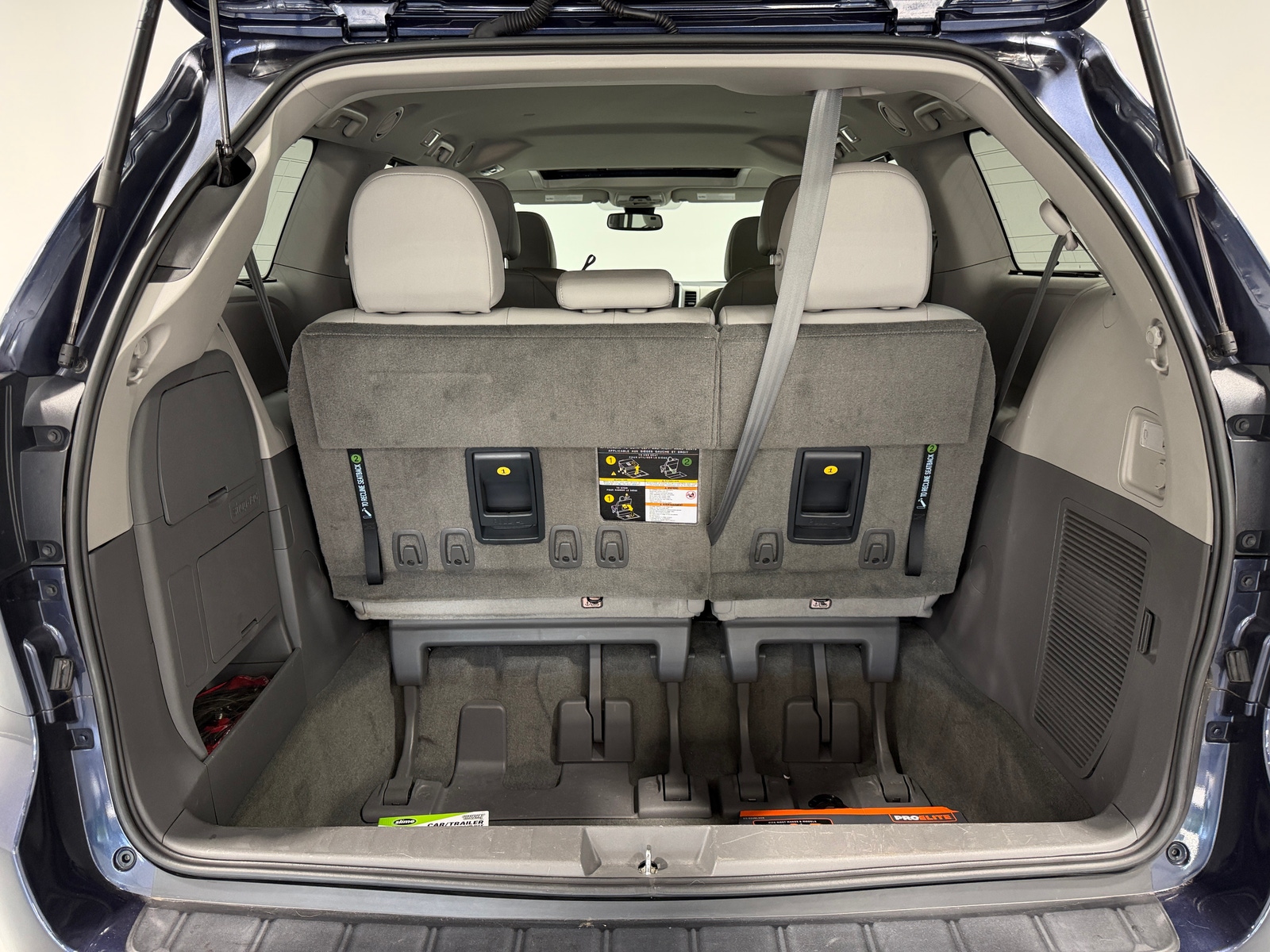 Thumbnail: 2018 Toyota Sienna - 6