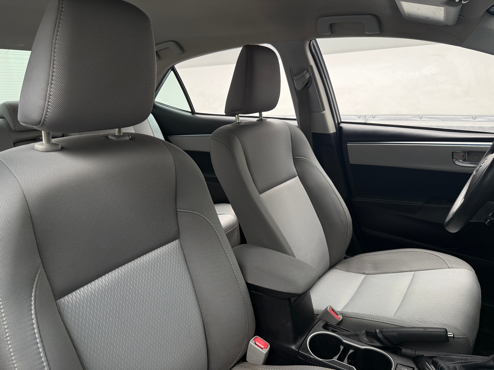 Thumbnail: 2015 Toyota Corolla - 2