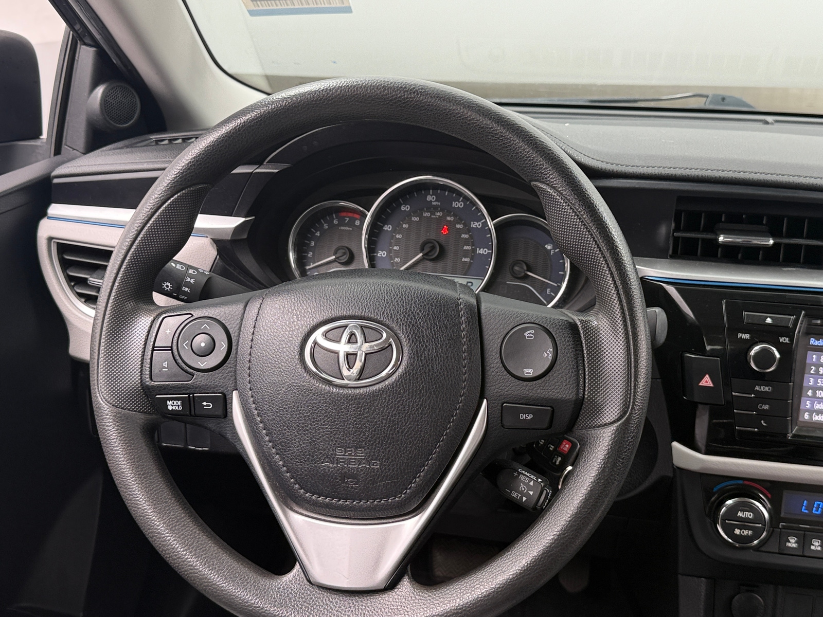 Thumbnail: 2015 Toyota Corolla - 5