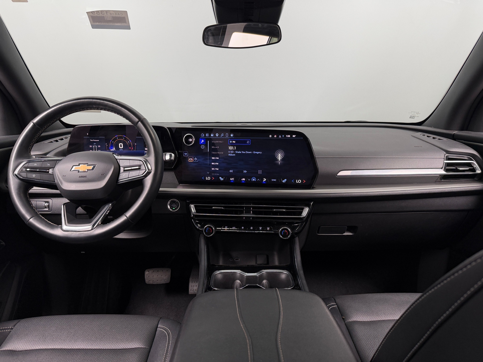 Thumbnail: 2025 Chevrolet Traverse - 2