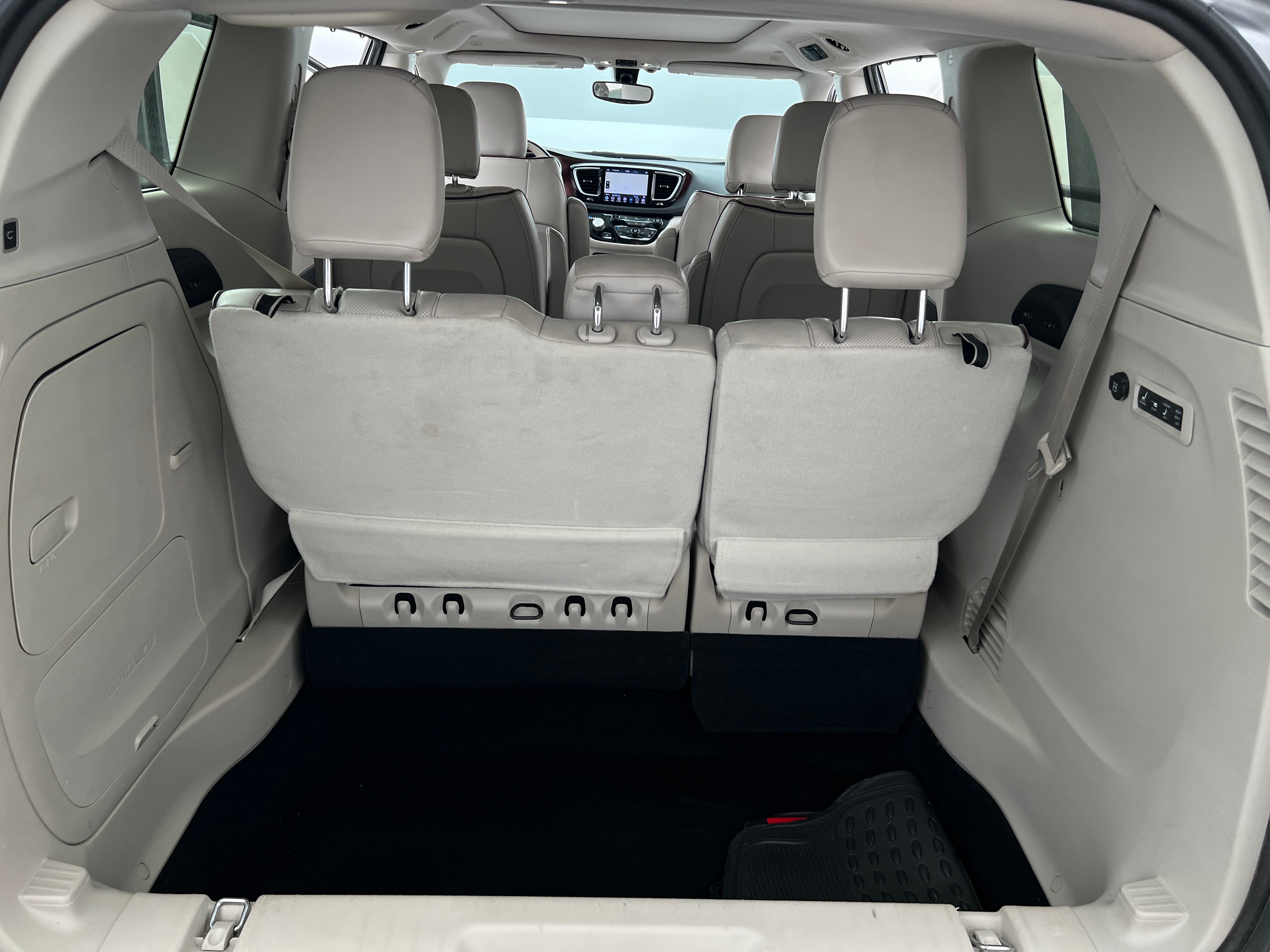 2020 Chrysler Pacifica Limited - Photo 10