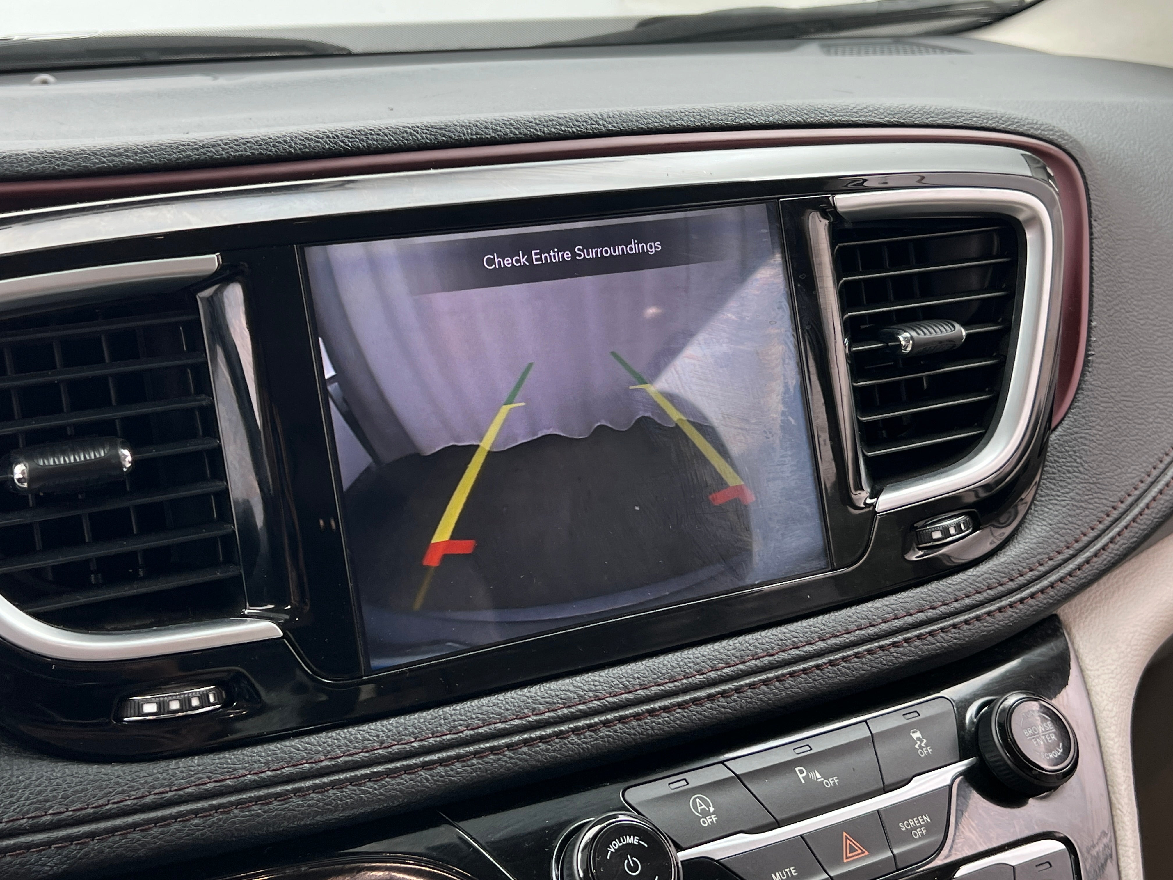 2020 Chrysler Pacifica Limited - Photo 18