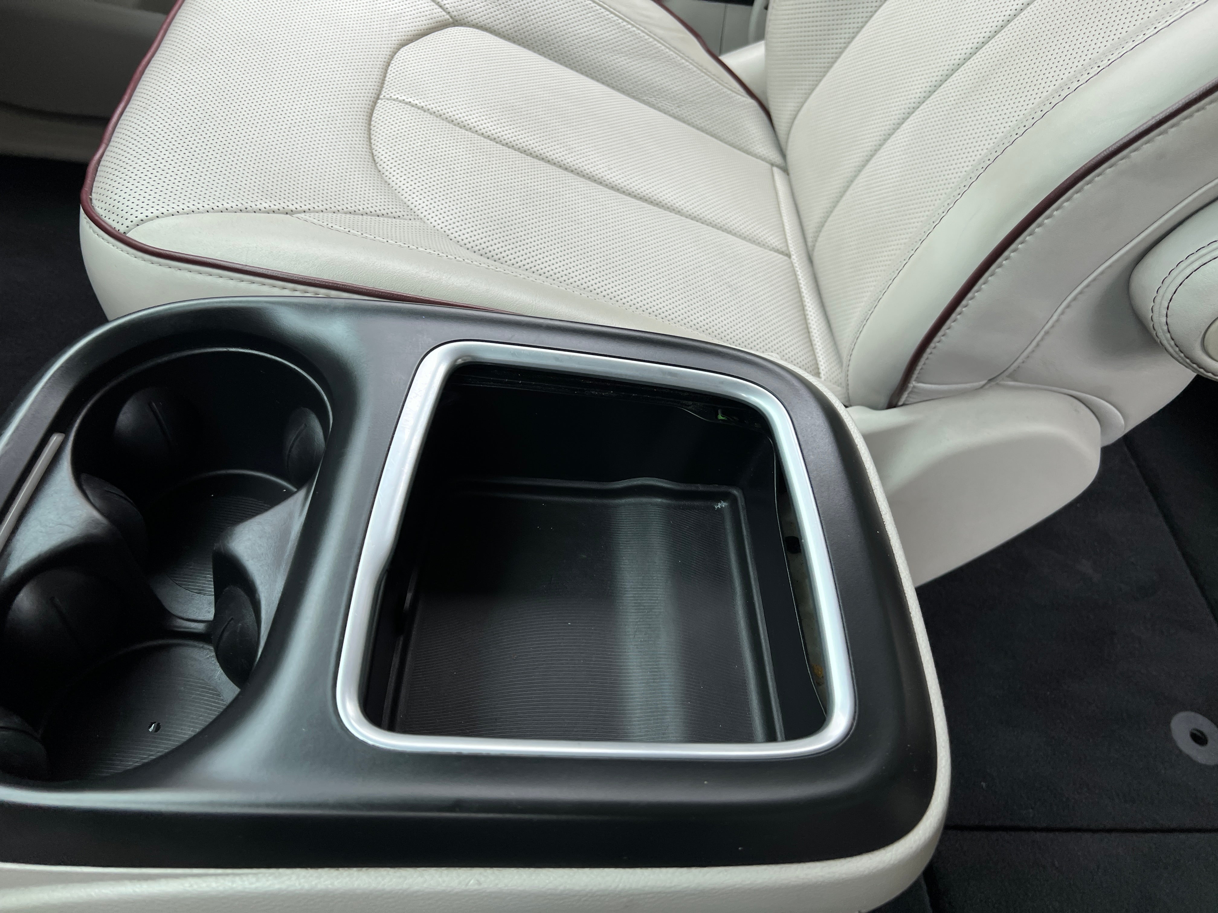 2020 Chrysler Pacifica Limited - Photo 21