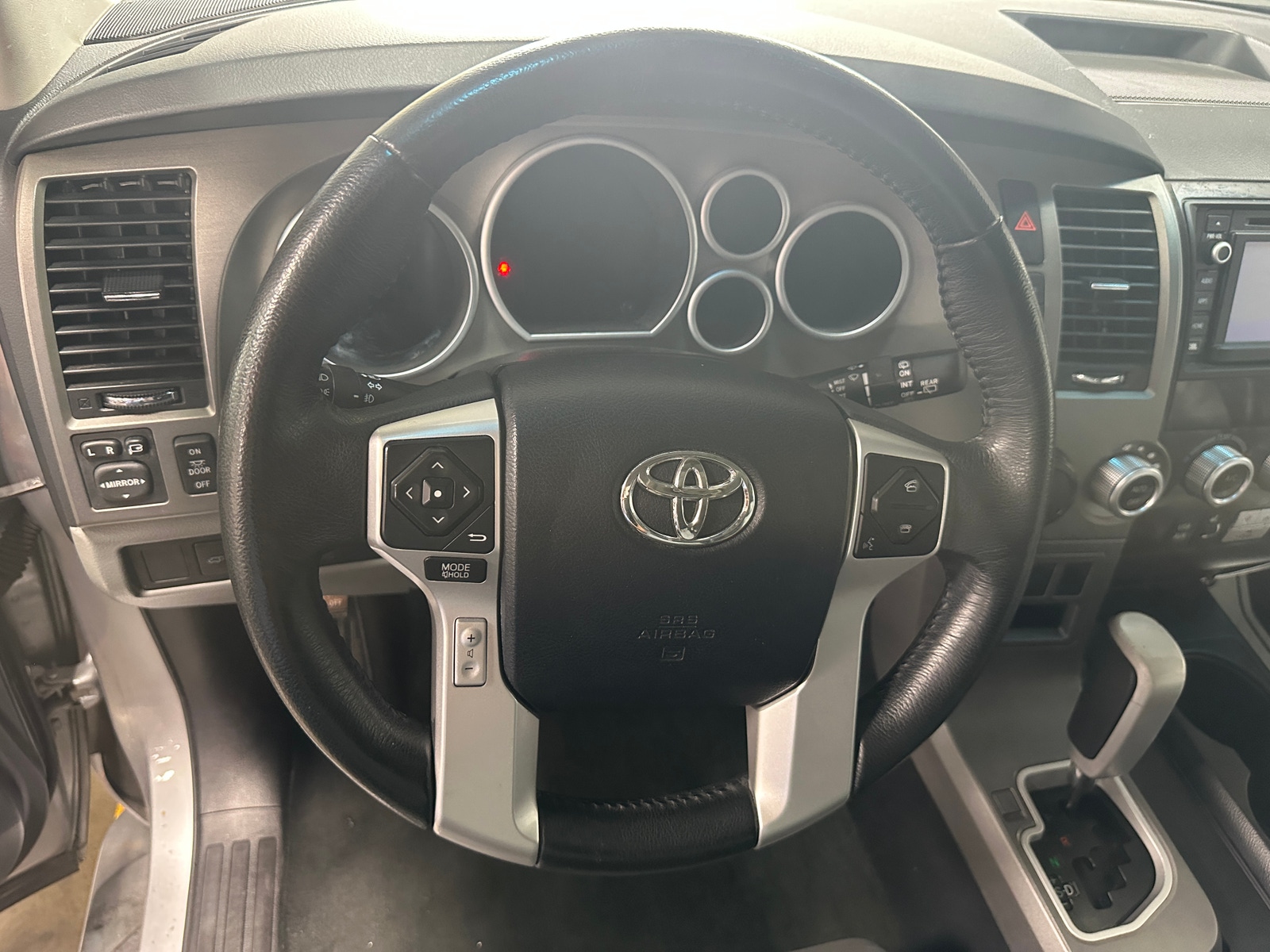 Thumbnail: 2015 Toyota Sequoia - 5