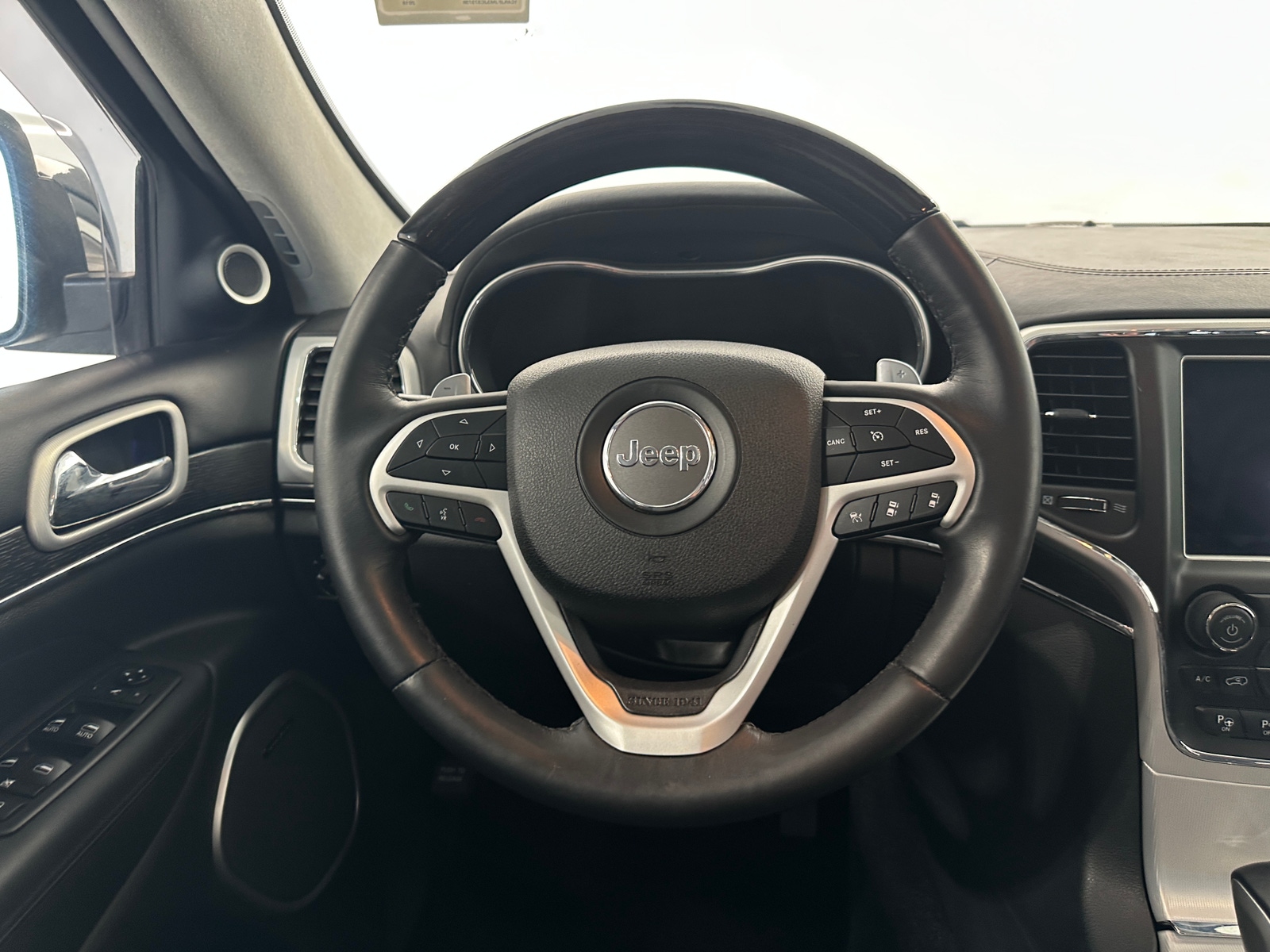 Thumbnail: 2018 Jeep Grand Cherokee - 4