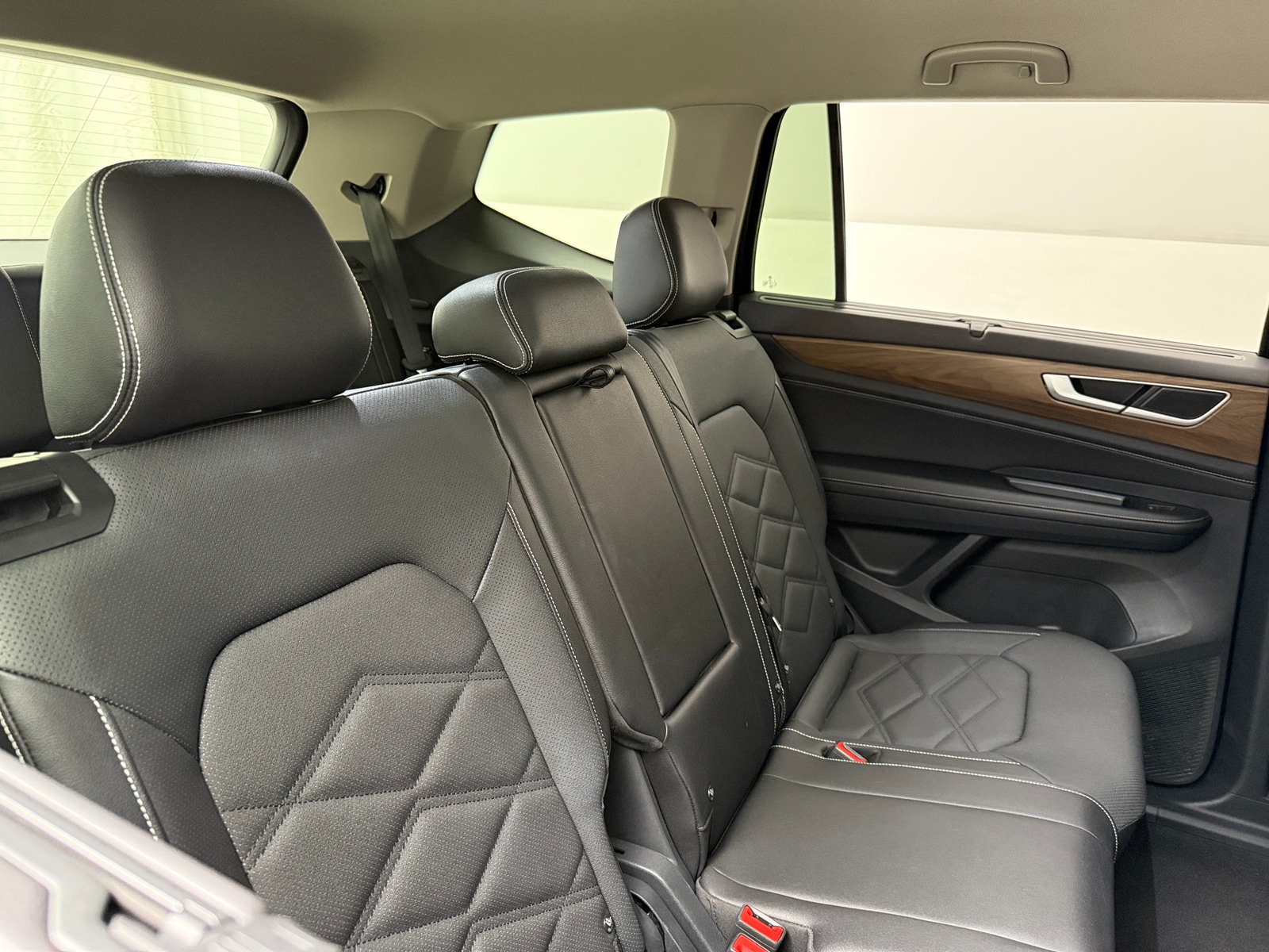 Thumbnail: 2026 Volkswagen Atlas - 6