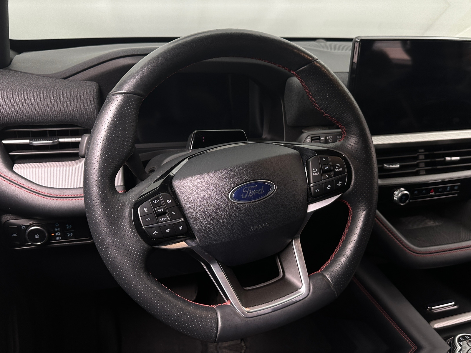 Thumbnail: 2025 Ford Explorer - 4