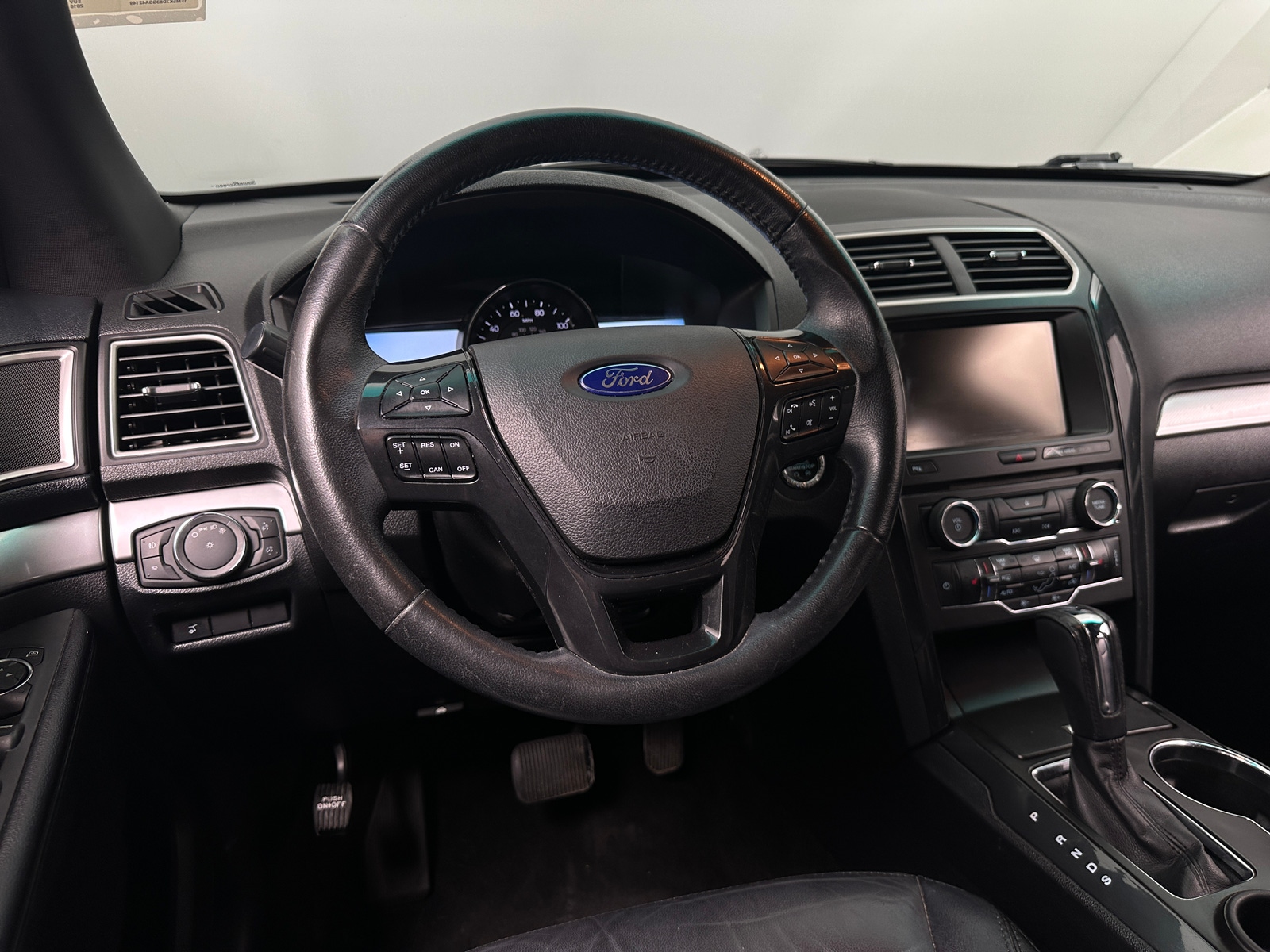 Thumbnail: 2016 Ford Explorer - 4