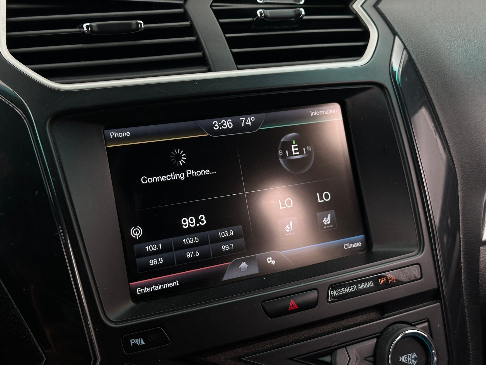 Thumbnail: 2016 Ford Explorer - 3