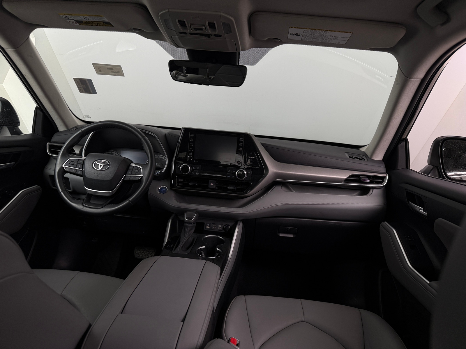 Thumbnail: 2022 Toyota Highlander - 2