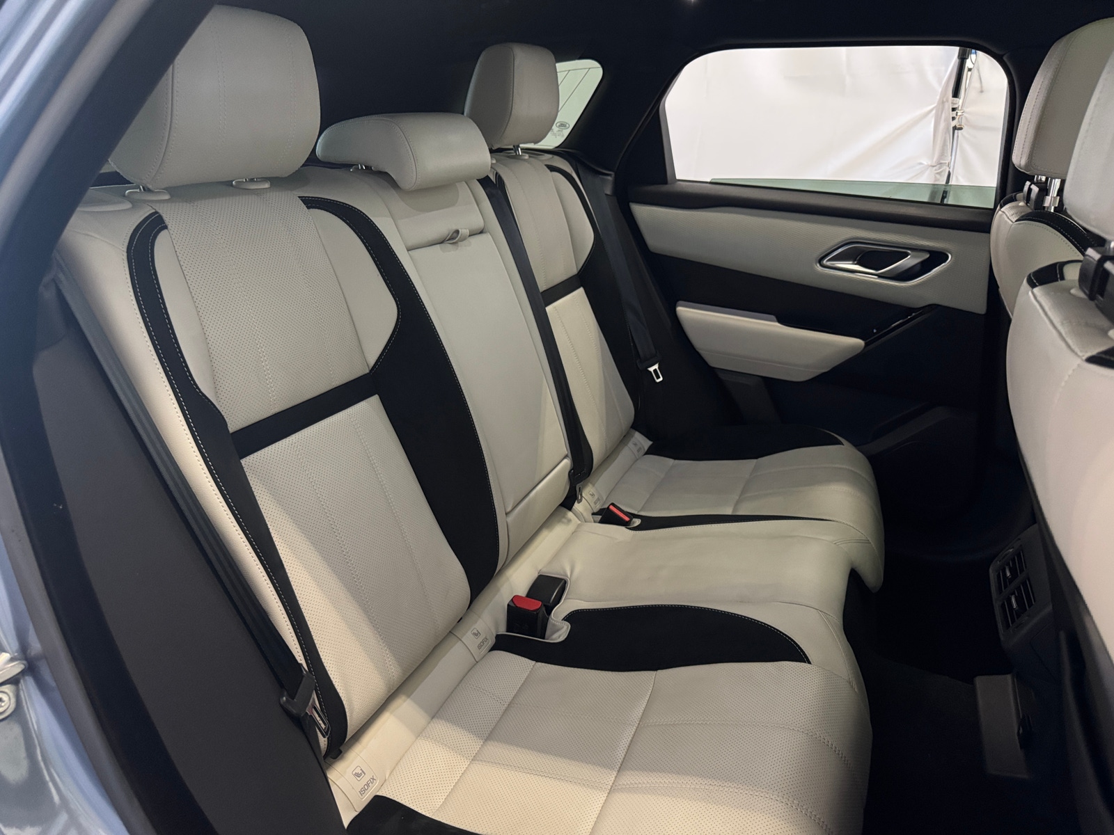 Thumbnail: 2021 Land Rover Range Rover Velar - 5