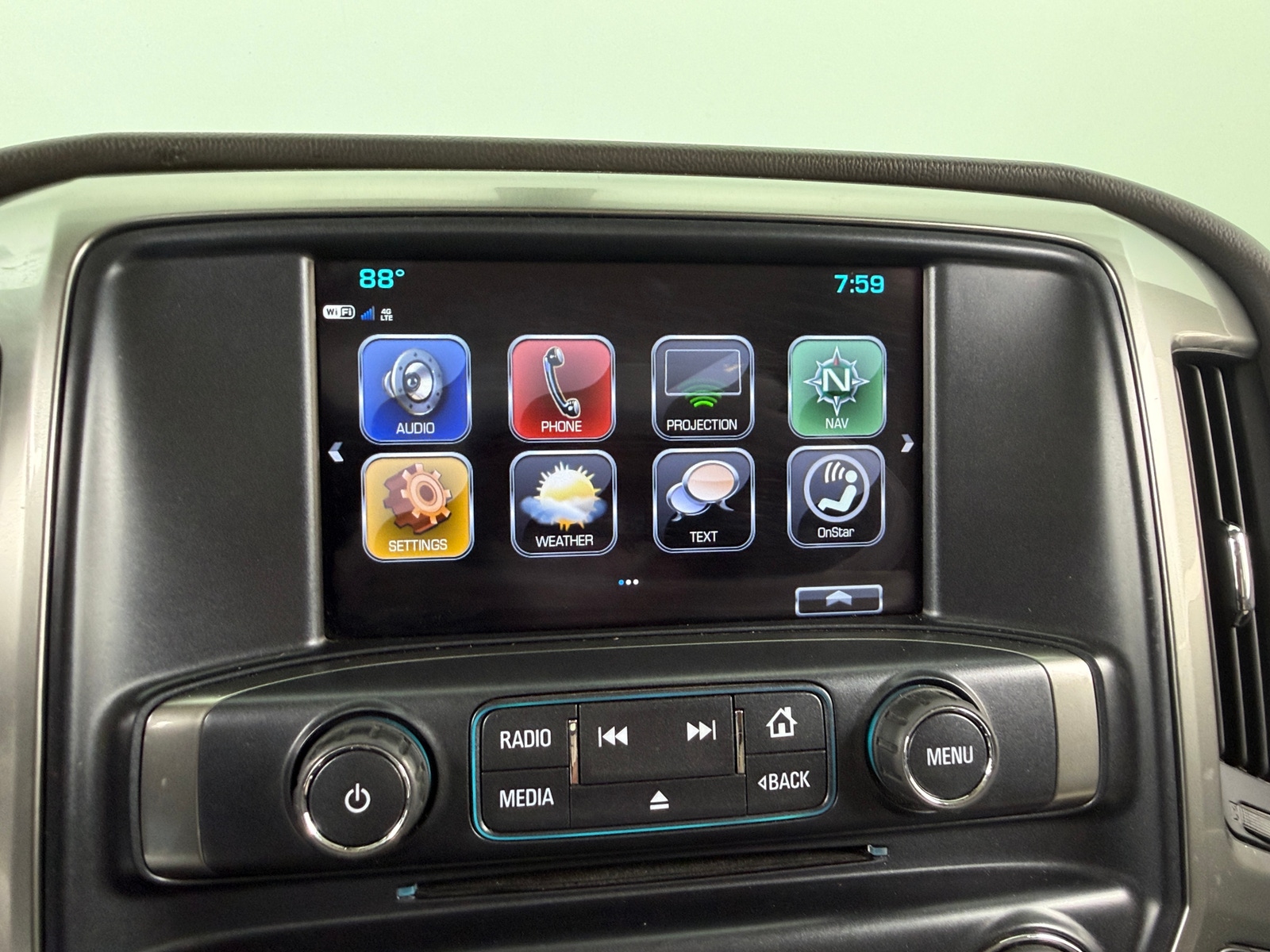 Thumbnail: 2018 Chevrolet Silverado 1500 - 4