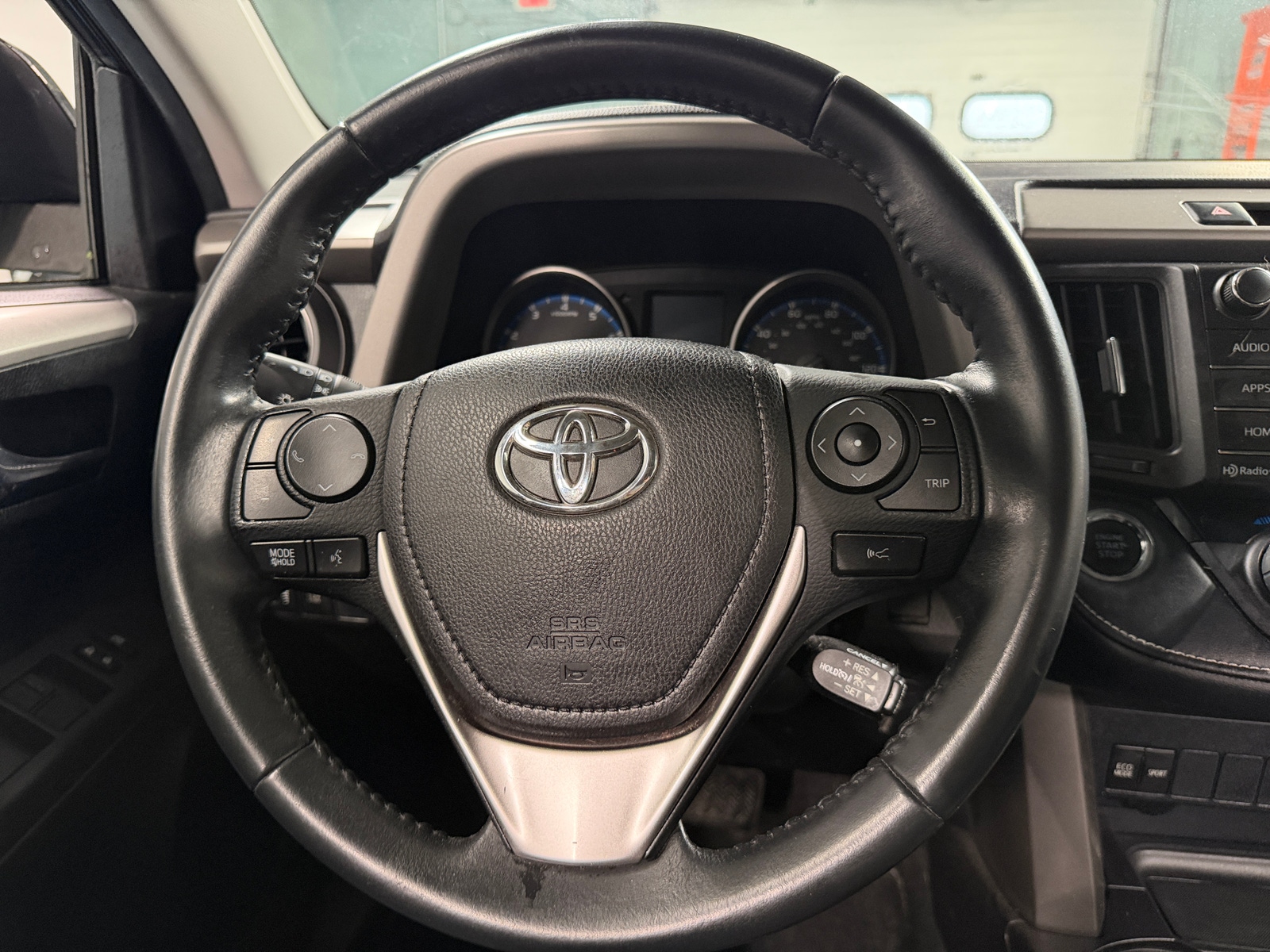 Thumbnail: 2018 Toyota RAV4 - 5