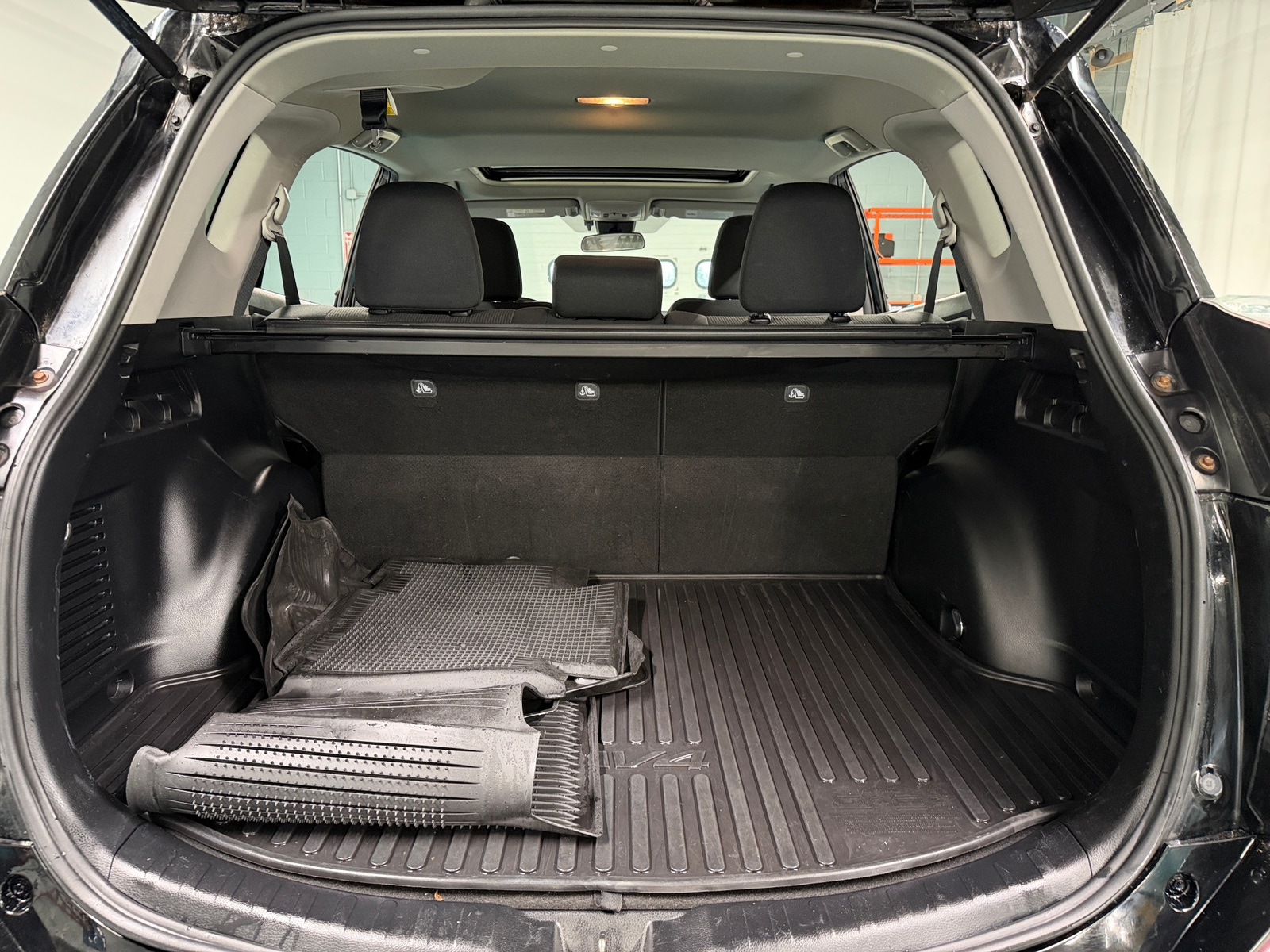 Thumbnail: 2018 Toyota RAV4 - 7