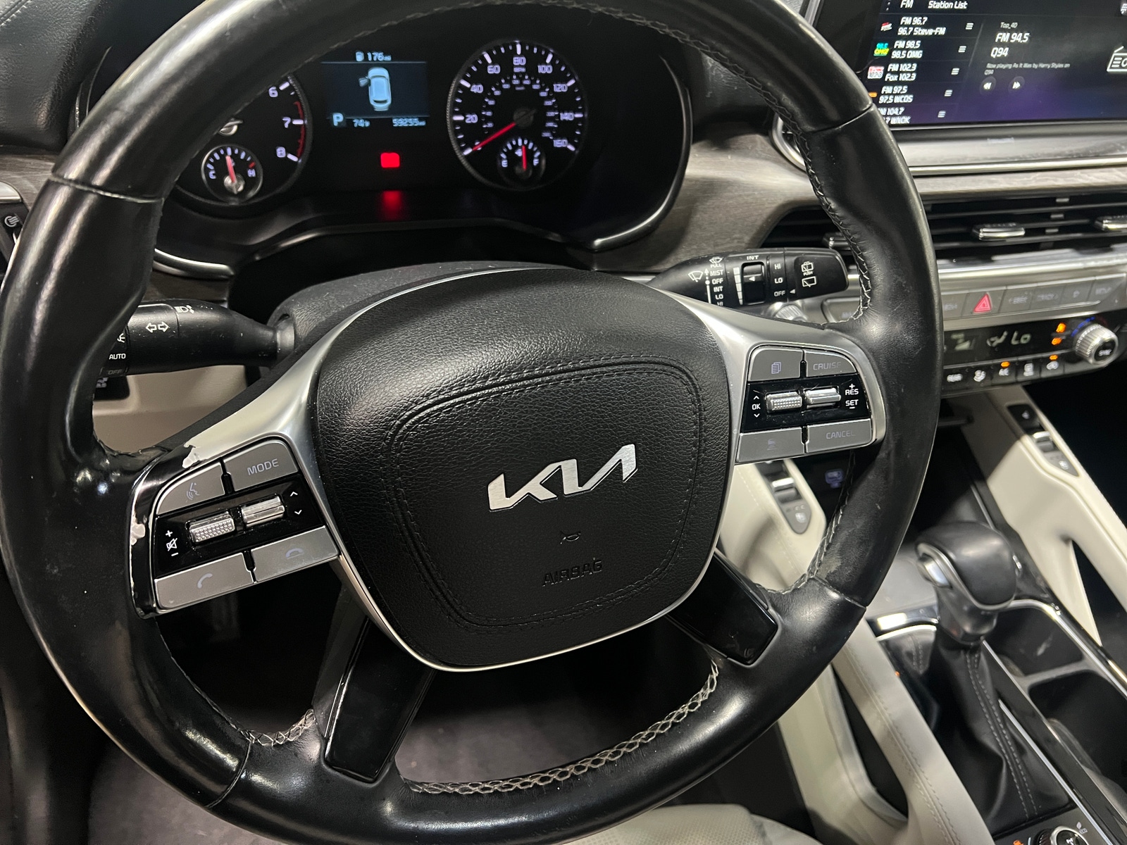 Thumbnail: 2022 Kia Telluride - 4