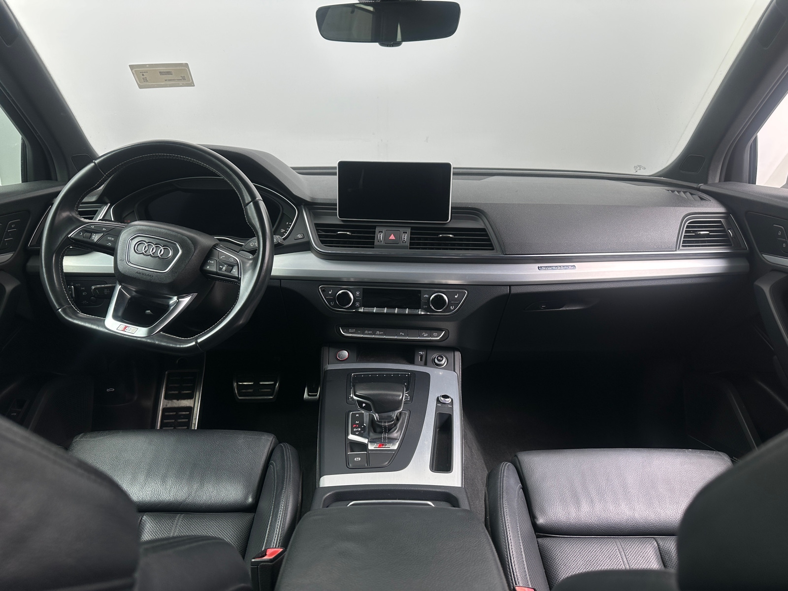 Thumbnail: 2019 Audi SQ5 - 2