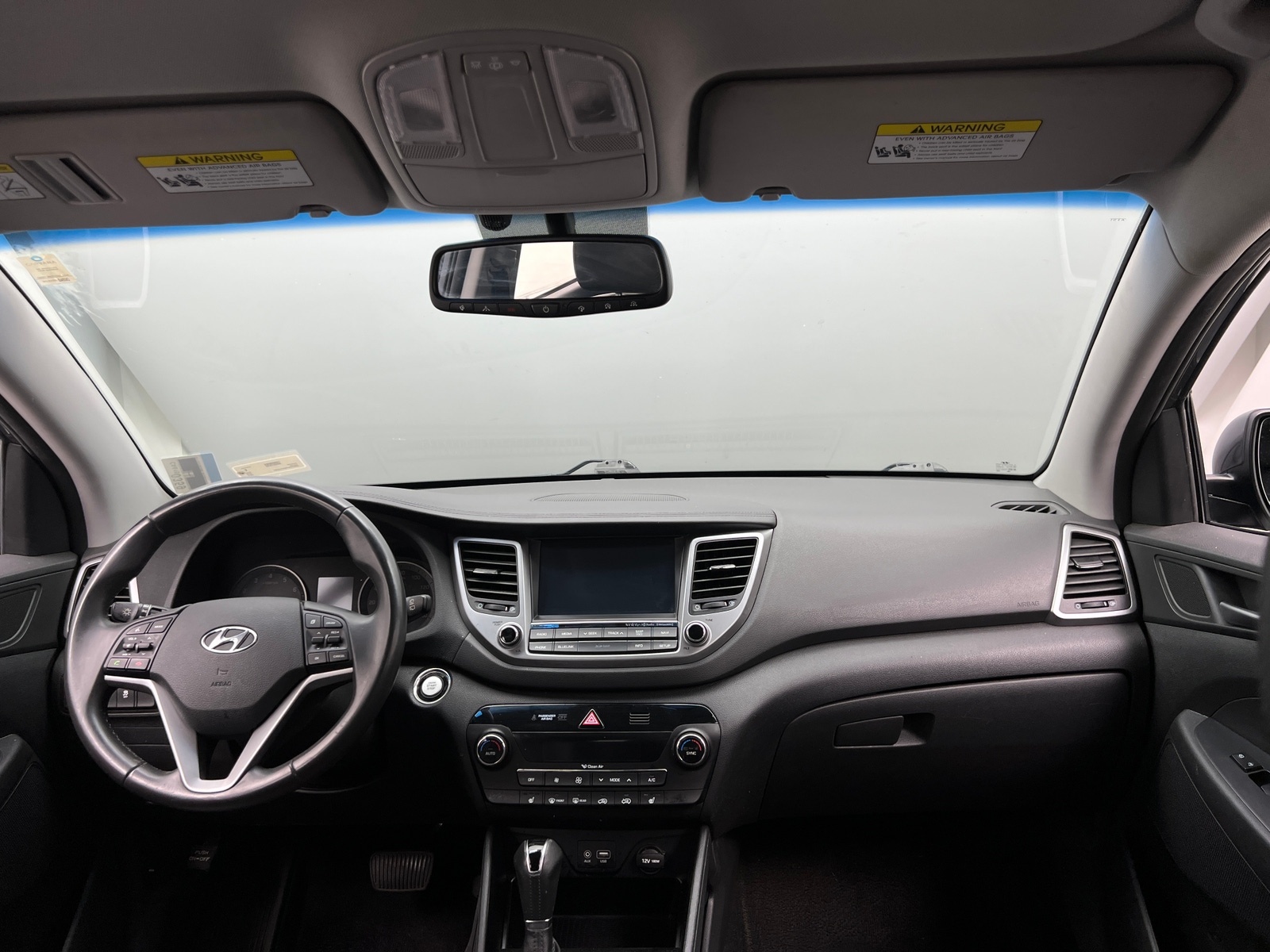 Thumbnail: 2017 Hyundai Tucson - 3