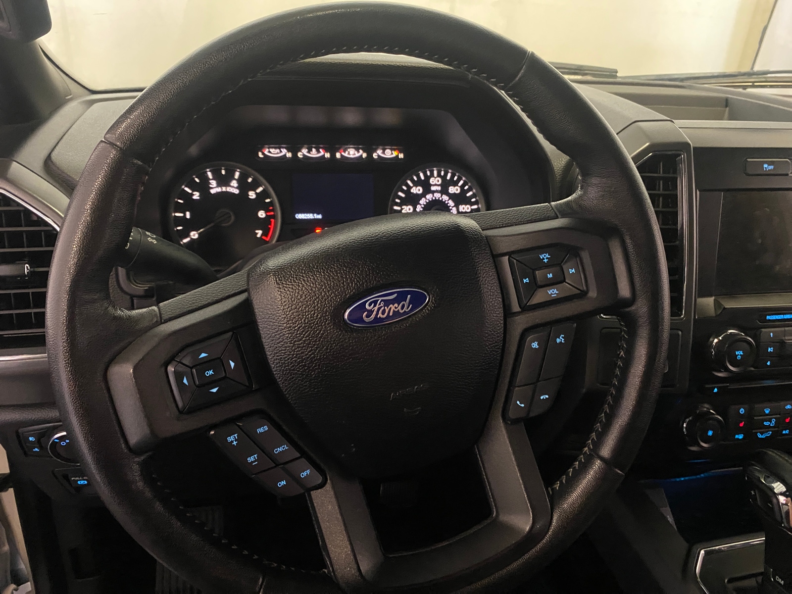 Thumbnail: 2018 Ford Econoline - 5