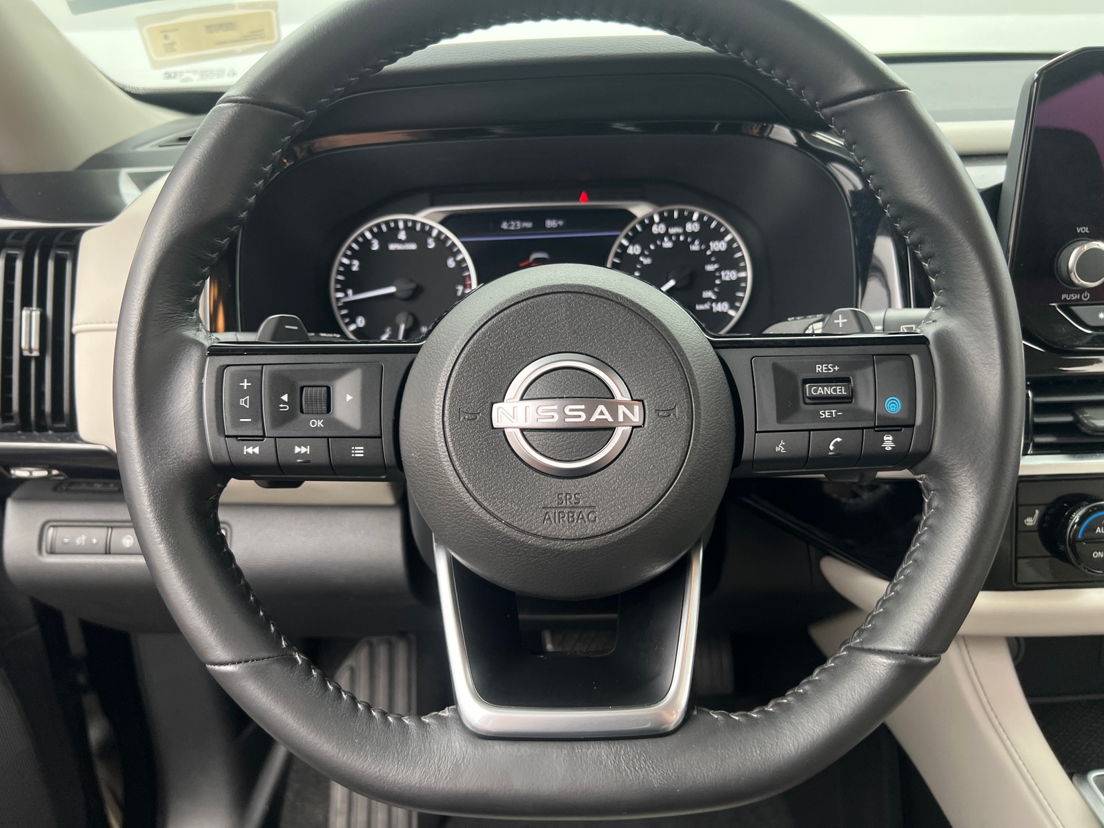 Thumbnail: 2022 Nissan Pathfinder - 5