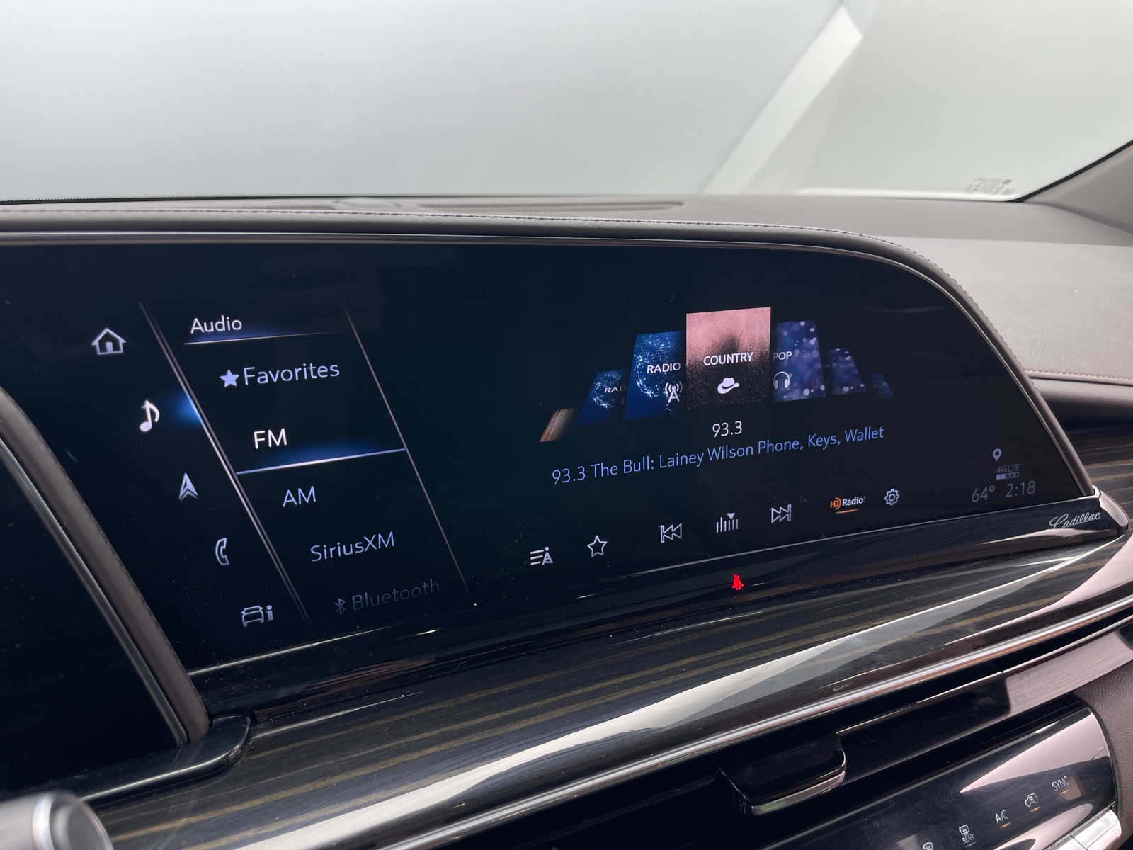 Thumbnail: 2021 Cadillac Escalade - 3