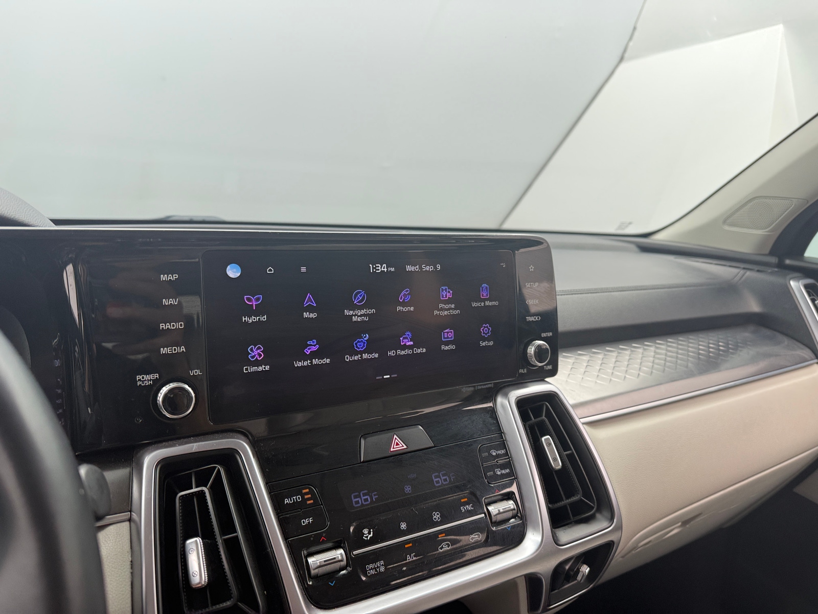 Thumbnail: 2023 Kia Sorento - 3