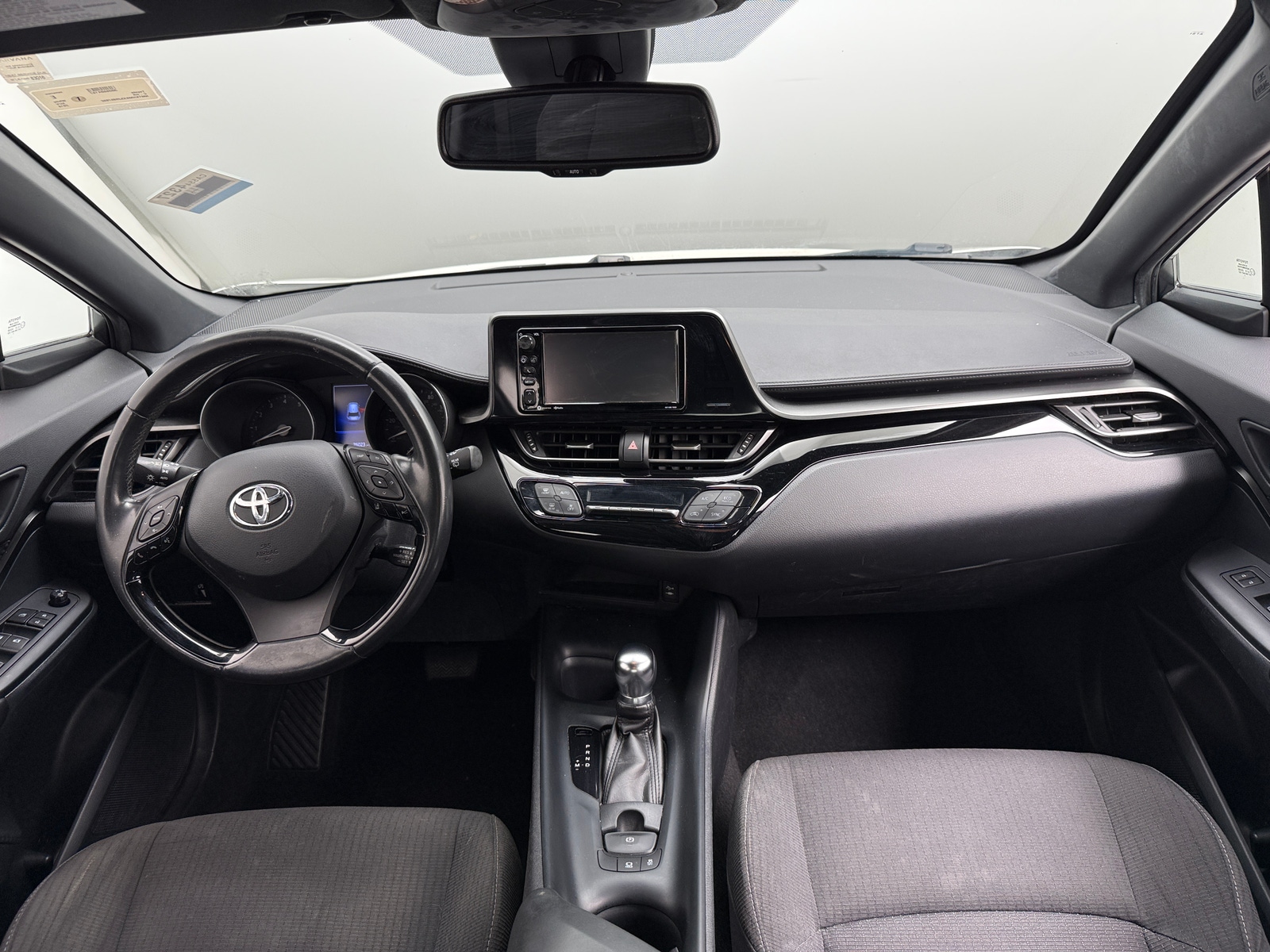 Thumbnail: 2018 Toyota C-HR - 3