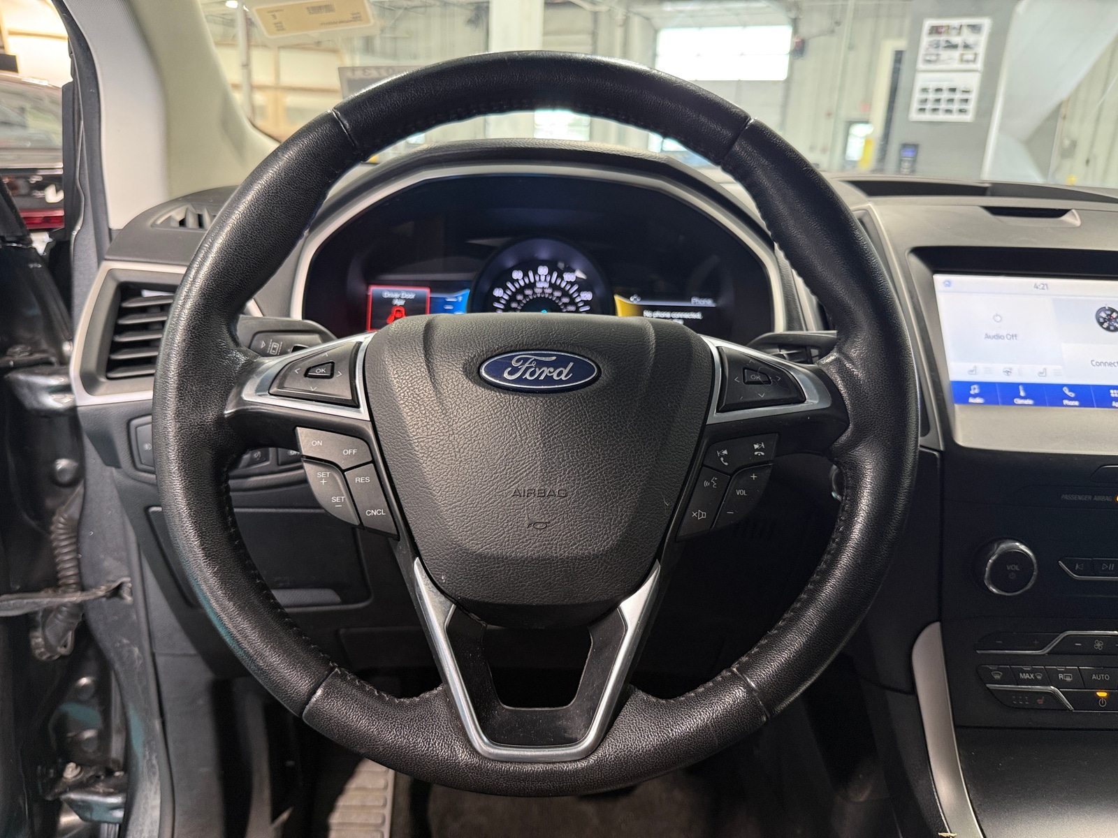Thumbnail: 2020 Ford Edge - 4