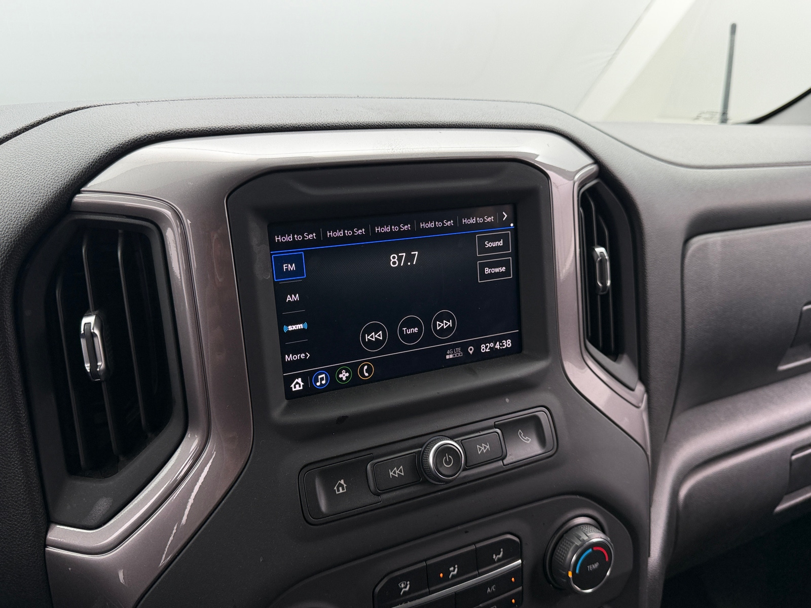 Thumbnail: 2021 Chevrolet Silverado 1500 - 4