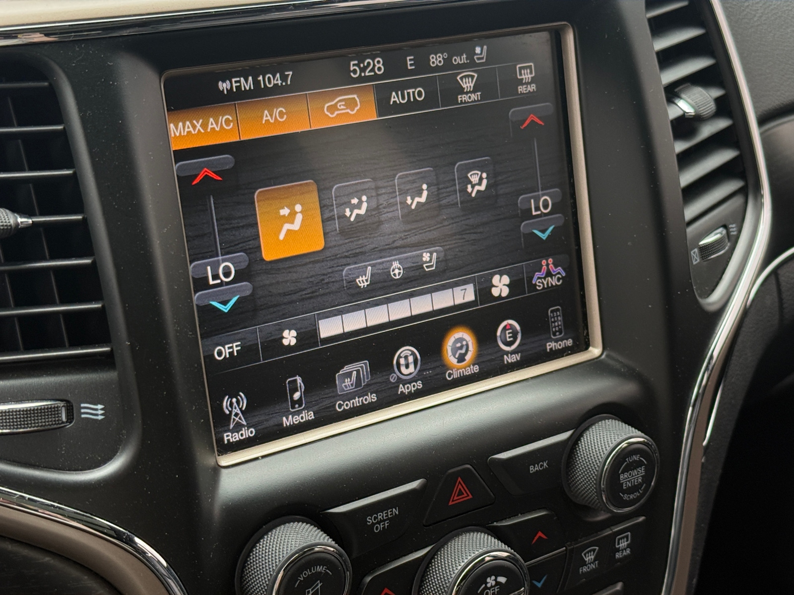 Thumbnail: 2014 Jeep Grand Cherokee - 3
