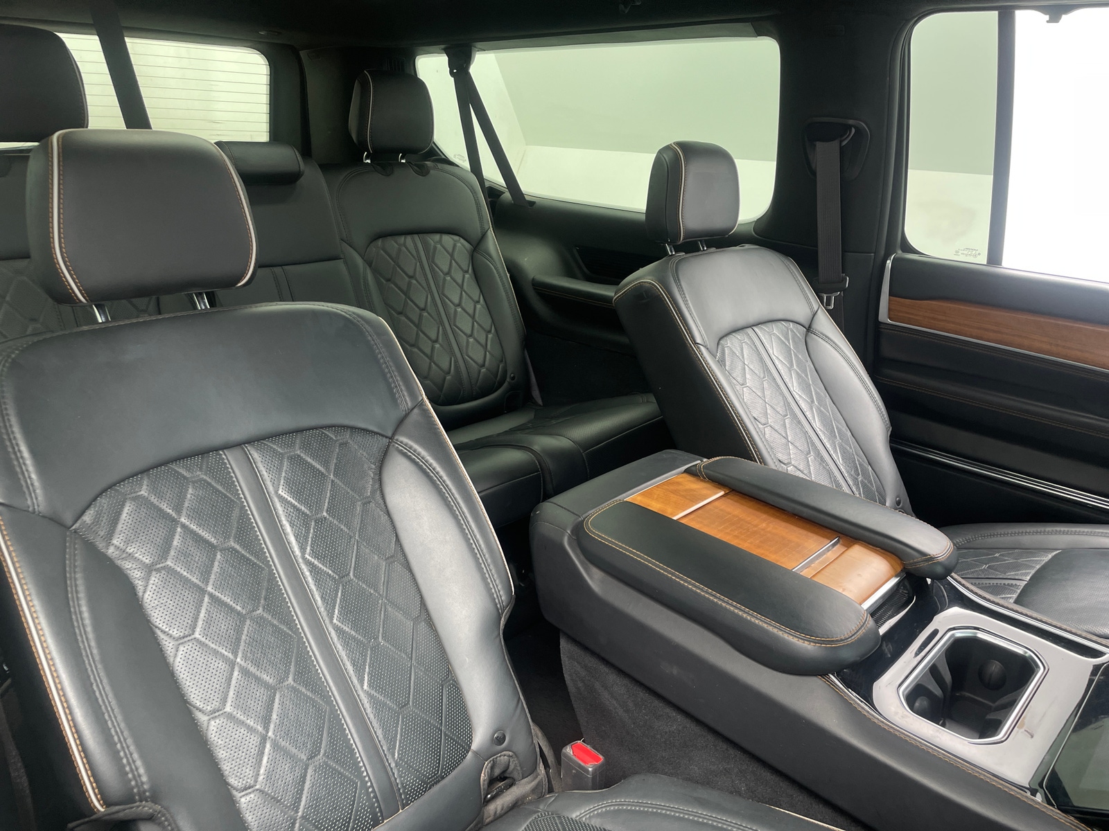 Thumbnail: 2024 Jeep Grand Wagoneer L - 5