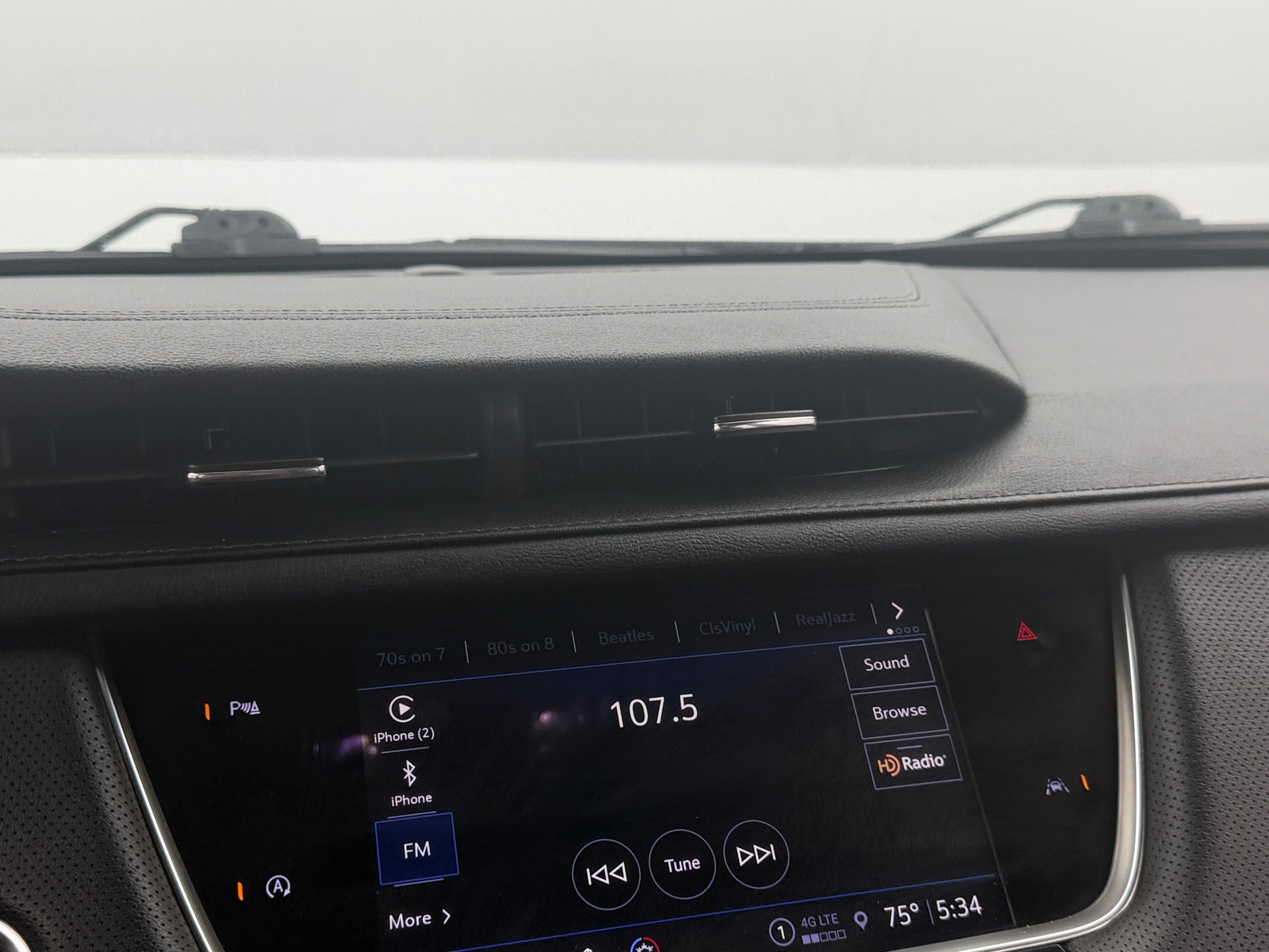 Thumbnail: 2024 Cadillac XT6 - 3