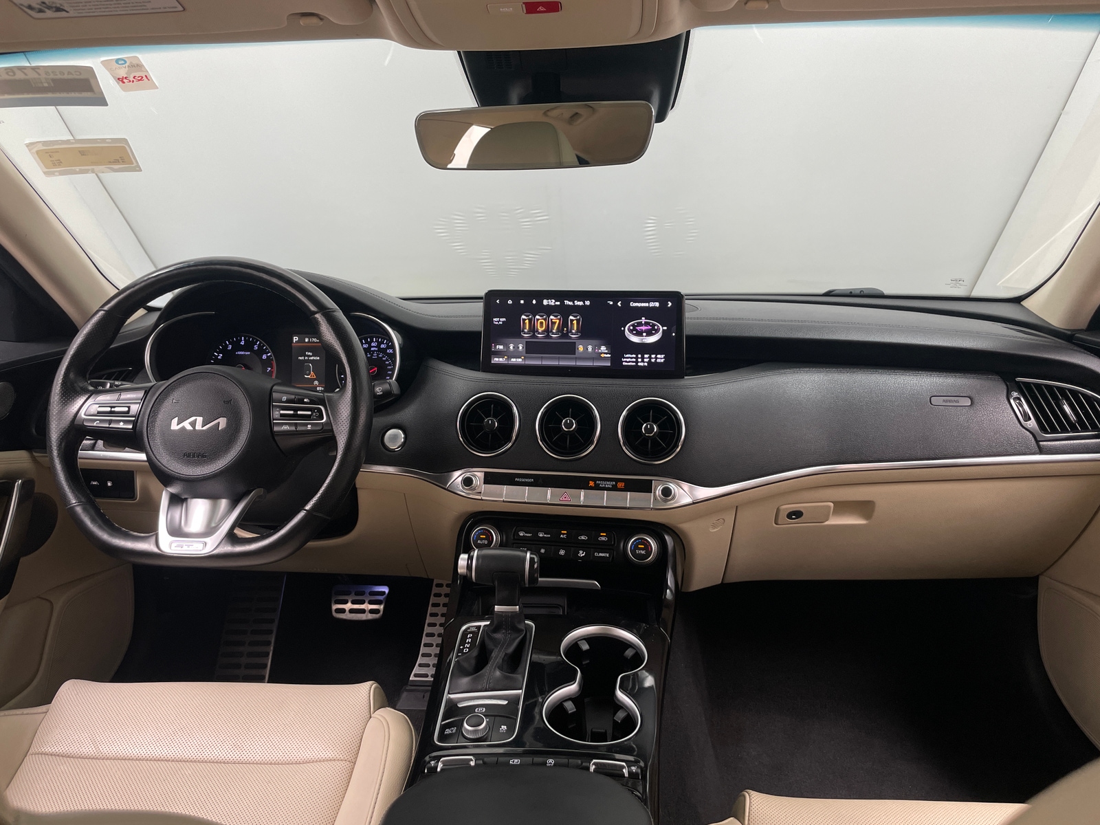Thumbnail: 2023 Kia Stinger - 2