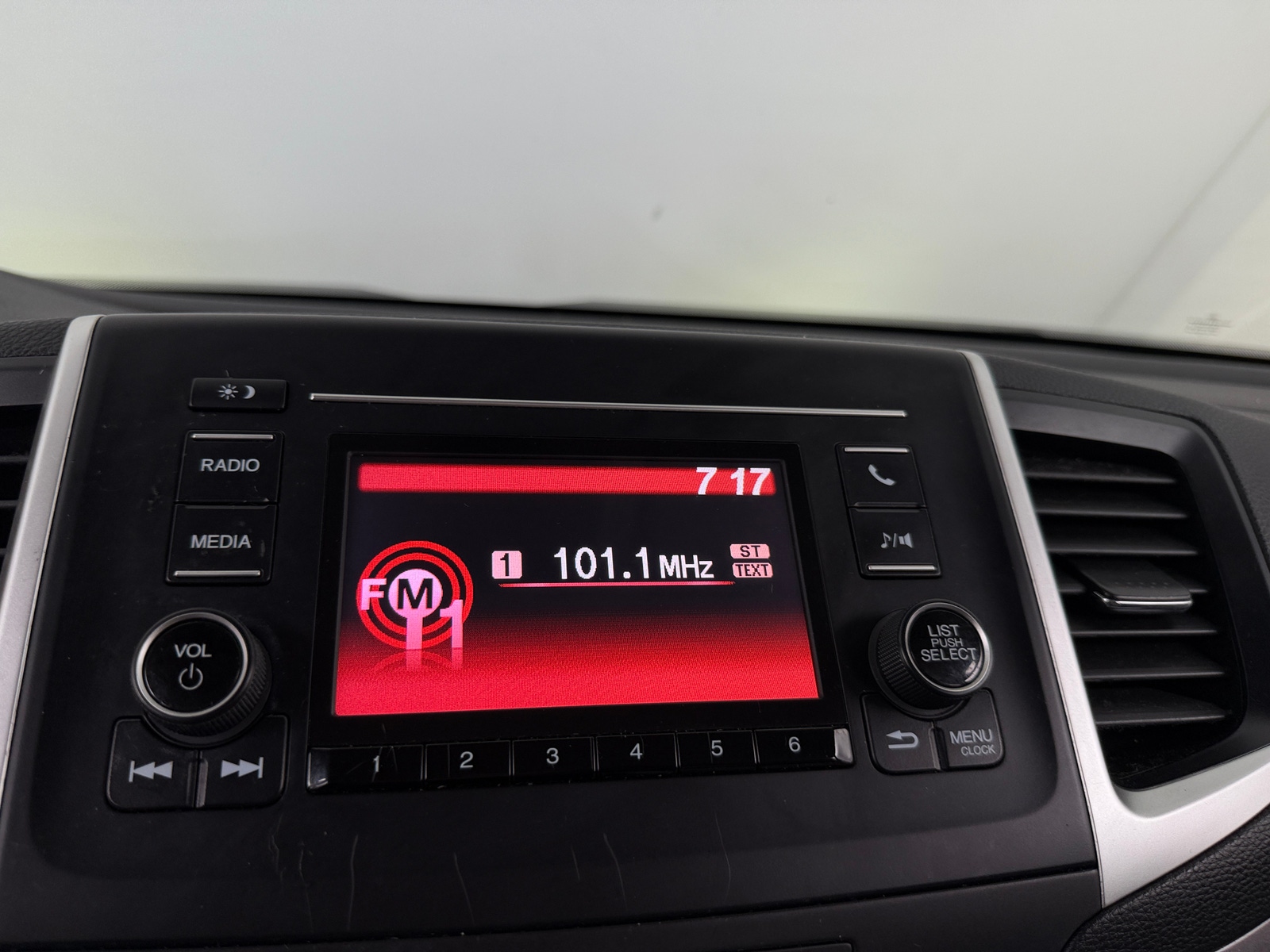 Thumbnail: 2019 Honda Pilot - 4