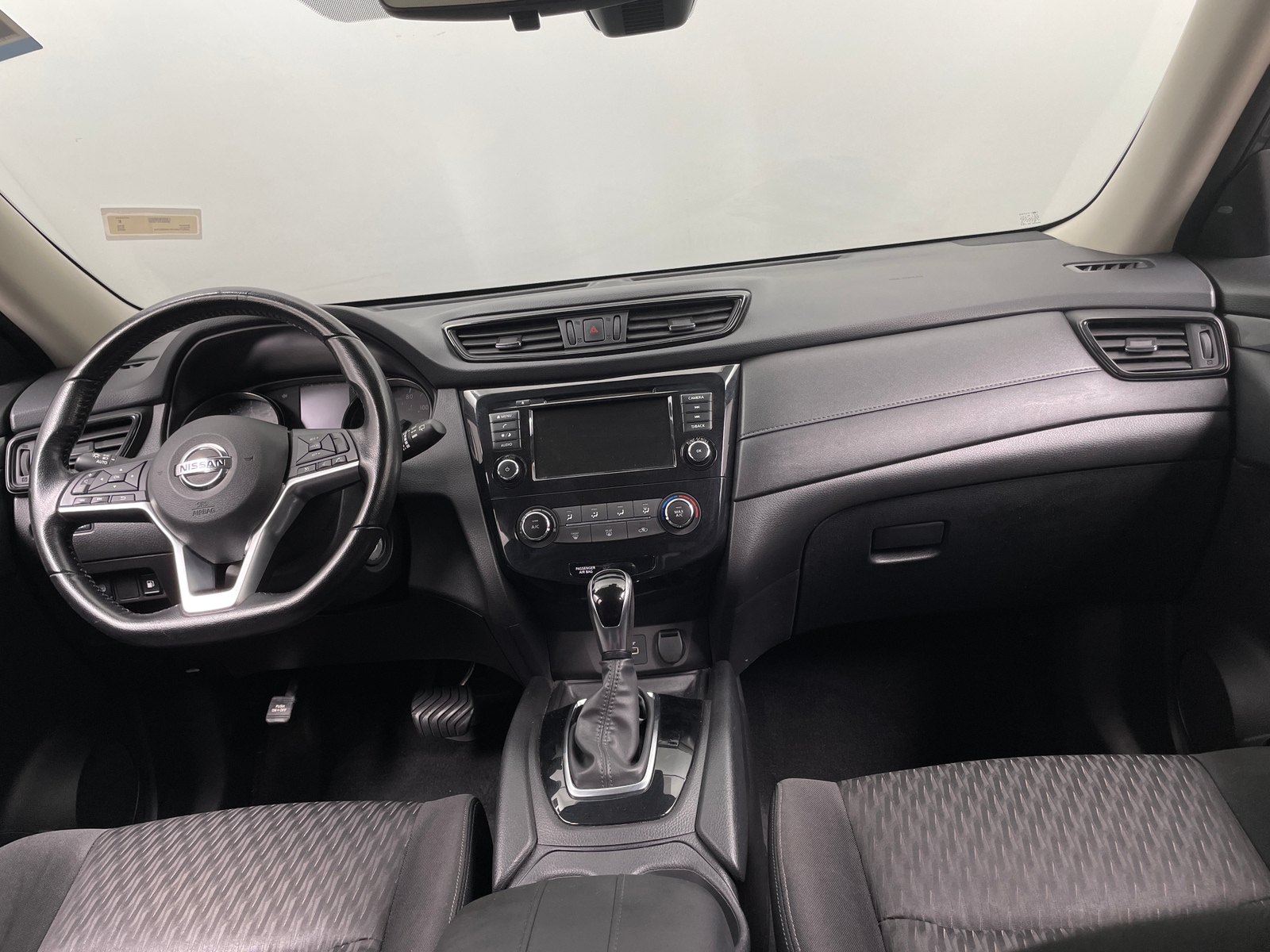 Thumbnail: 2020 Nissan Rogue - 3