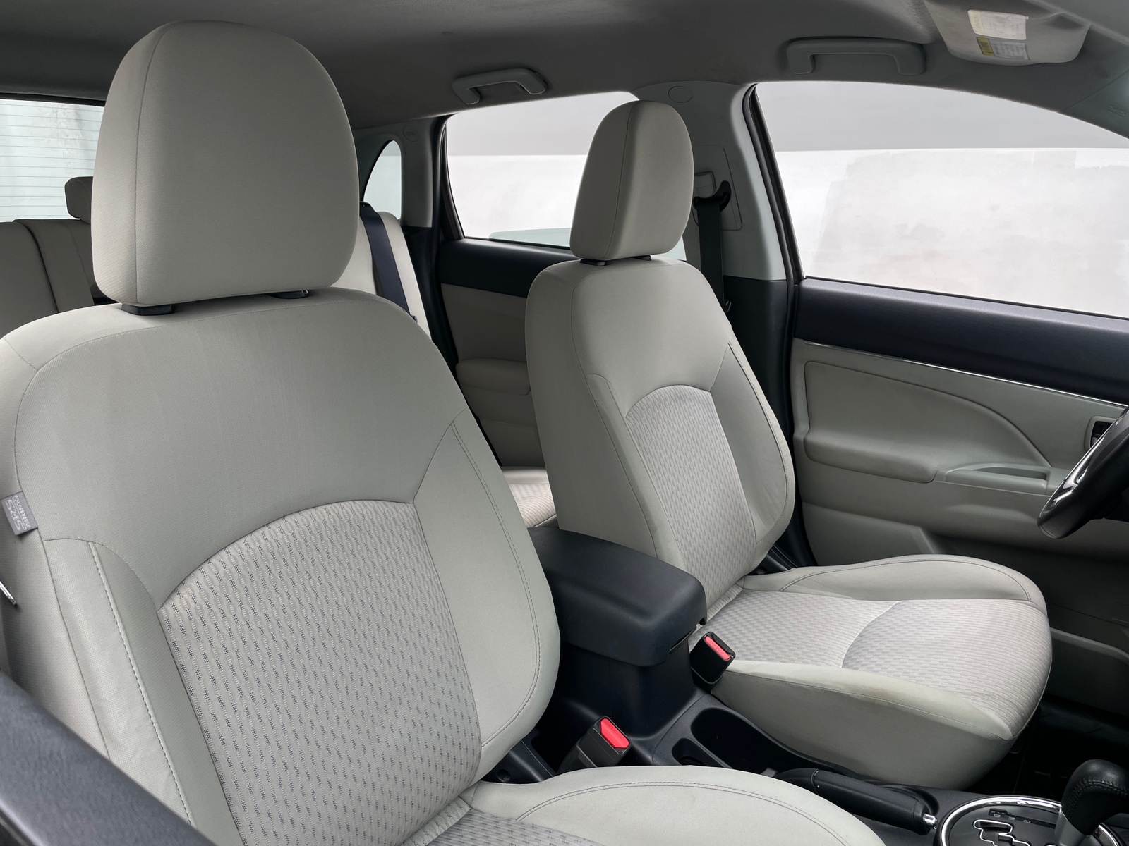 Thumbnail: 2017 Mitsubishi Outlander Sport - 2