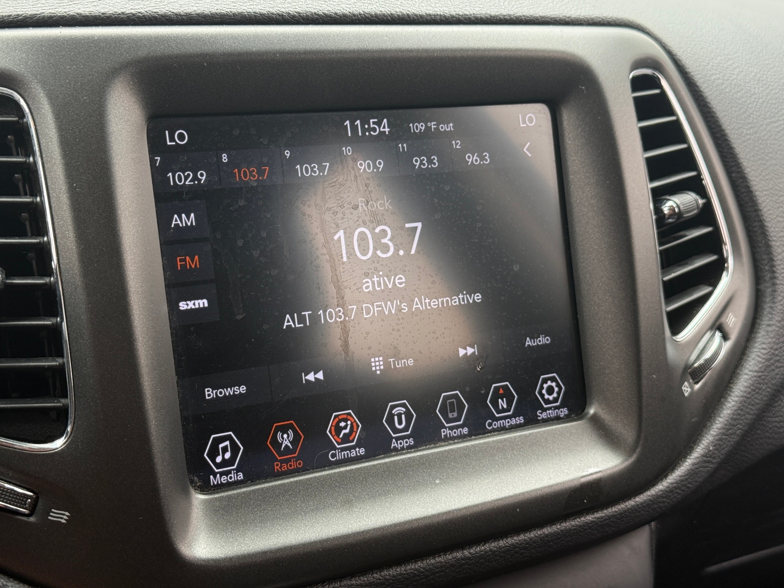 Thumbnail: 2019 Jeep Compass - 4