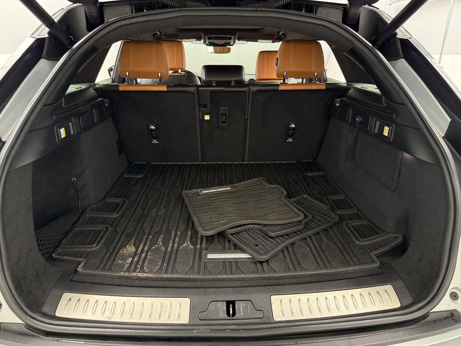 Thumbnail: 2021 Land Rover Range Rover Velar - 7