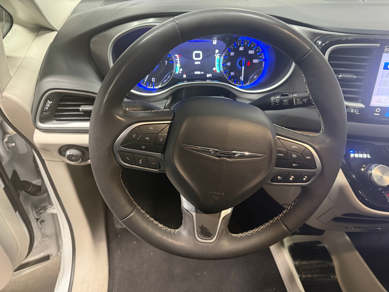 Thumbnail: 2024 Chrysler Pacifica - 4